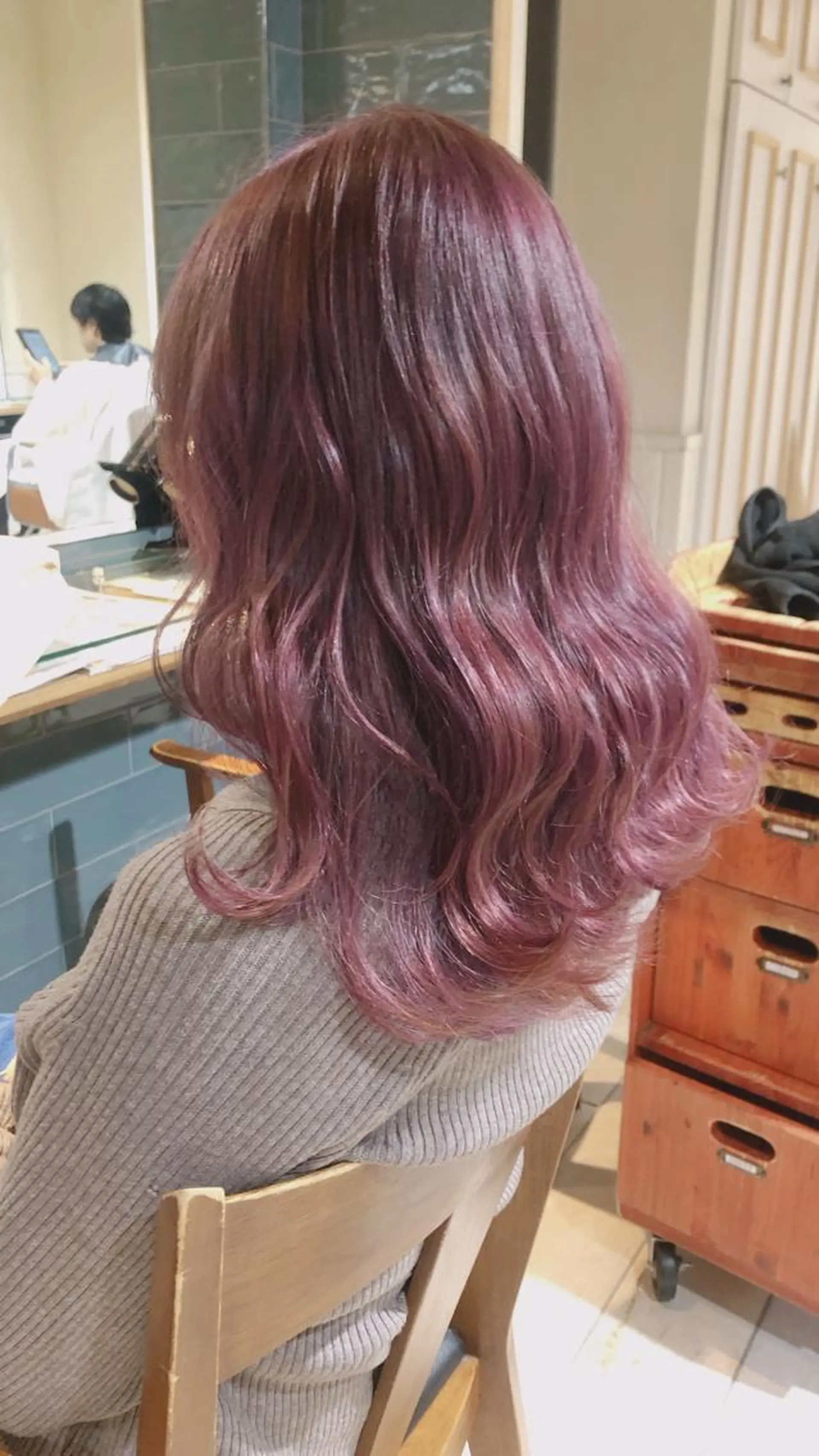 セミロング カラー ピンクカラー ピンクパープル パープルカラー ヘアカラー 湯田実津希🤎 ﾐﾙｸﾃｨ専門のヘアスタイル