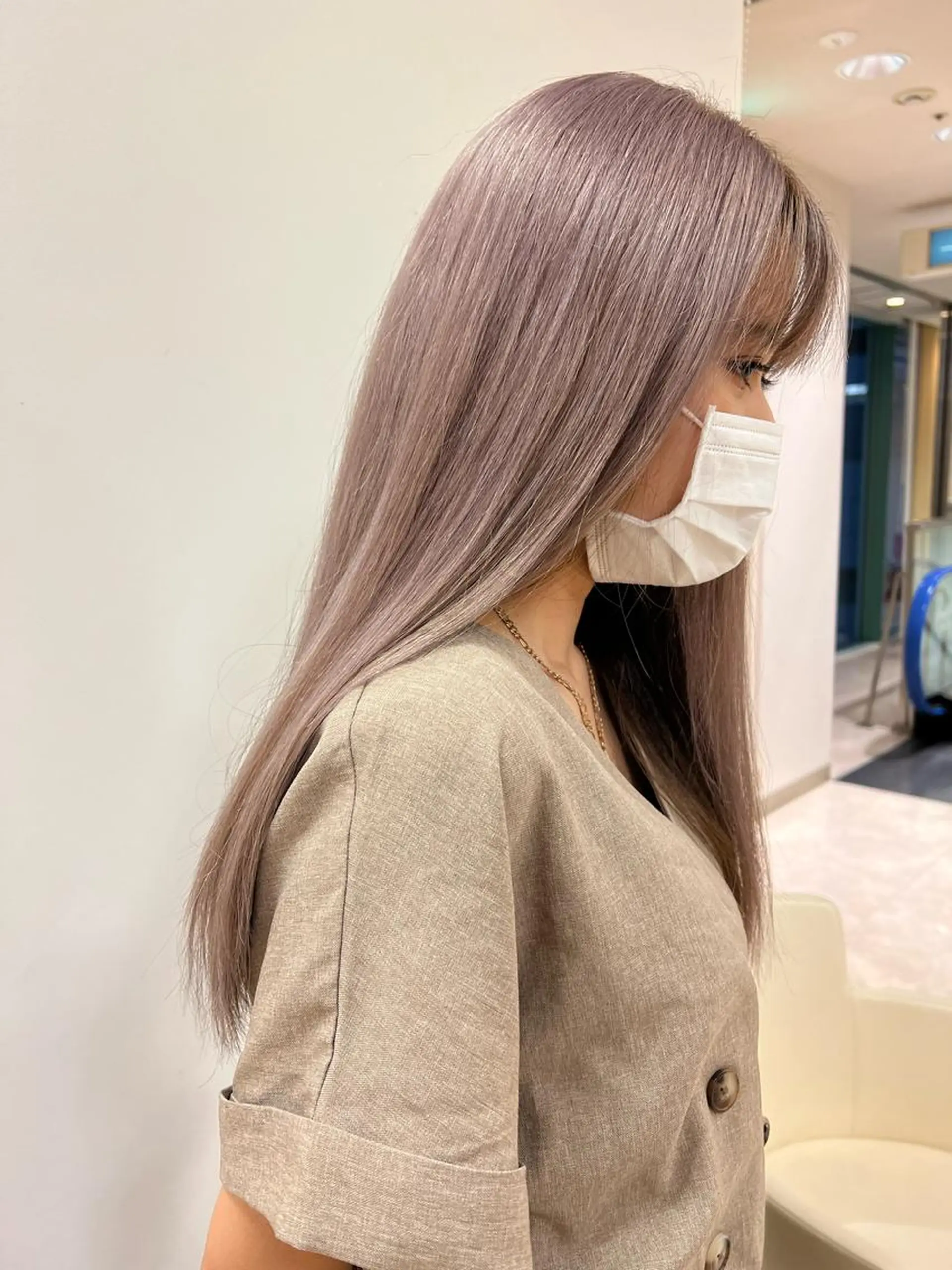 ロング カラー ブリーチ 似合わせ.ﾍｱｾｯﾄ 得意🌹井上美沙のヘアスタイル