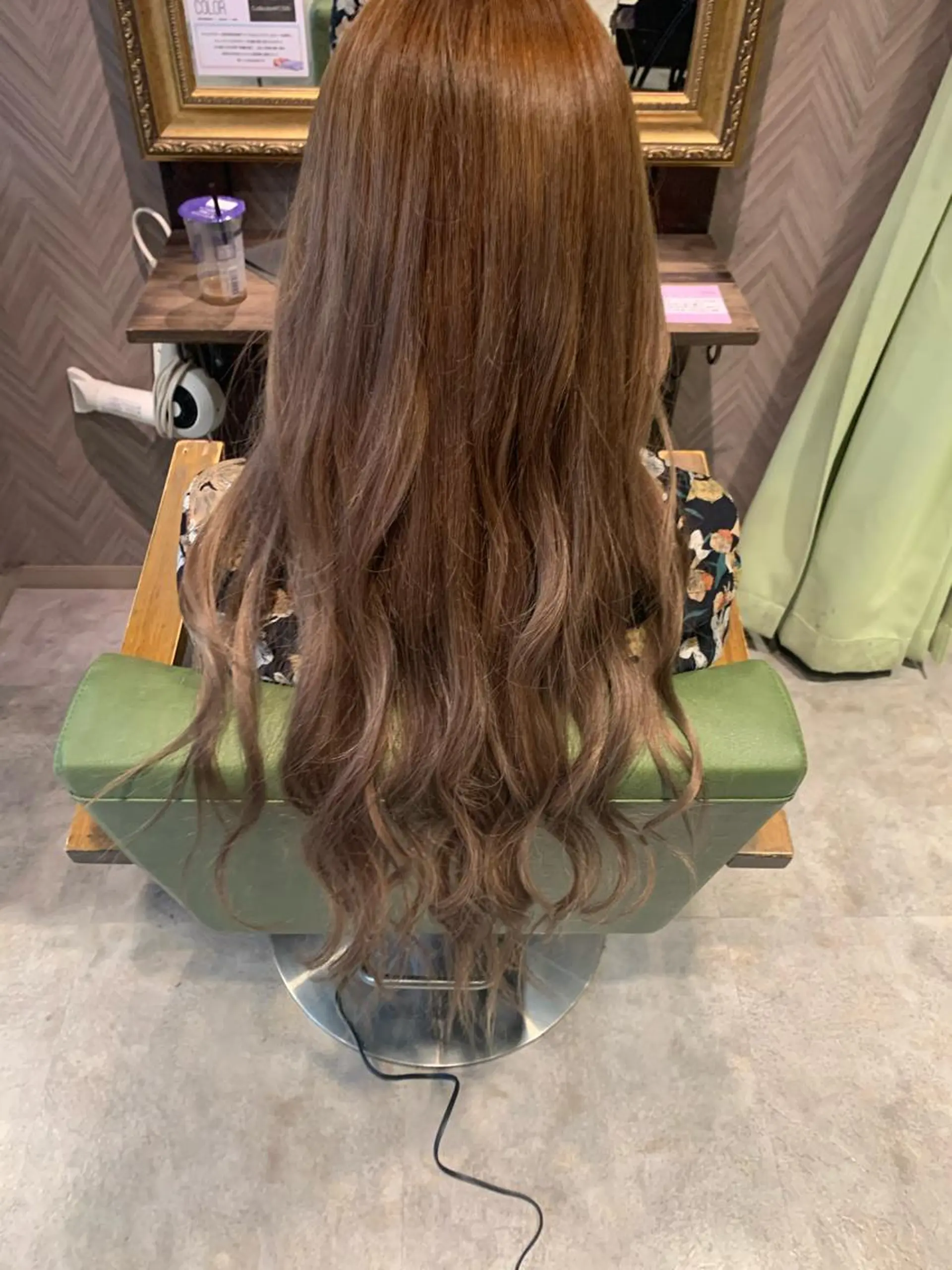 ロング カラー 岩永 瑞希のヘアスタイル