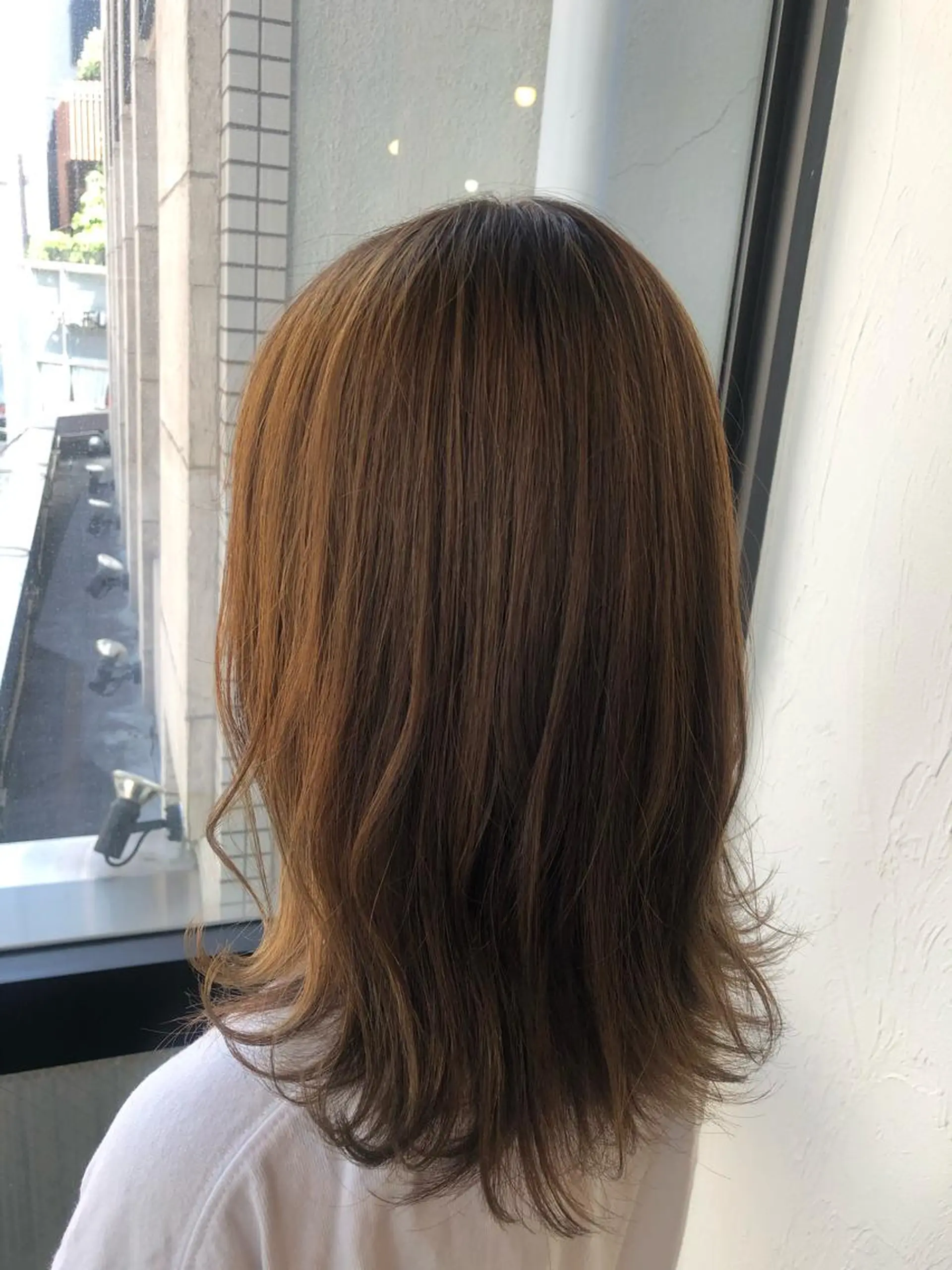 ミディアム カラー 髪質改善&ブリーチ 伊勢 祐一郎のヘアスタイル