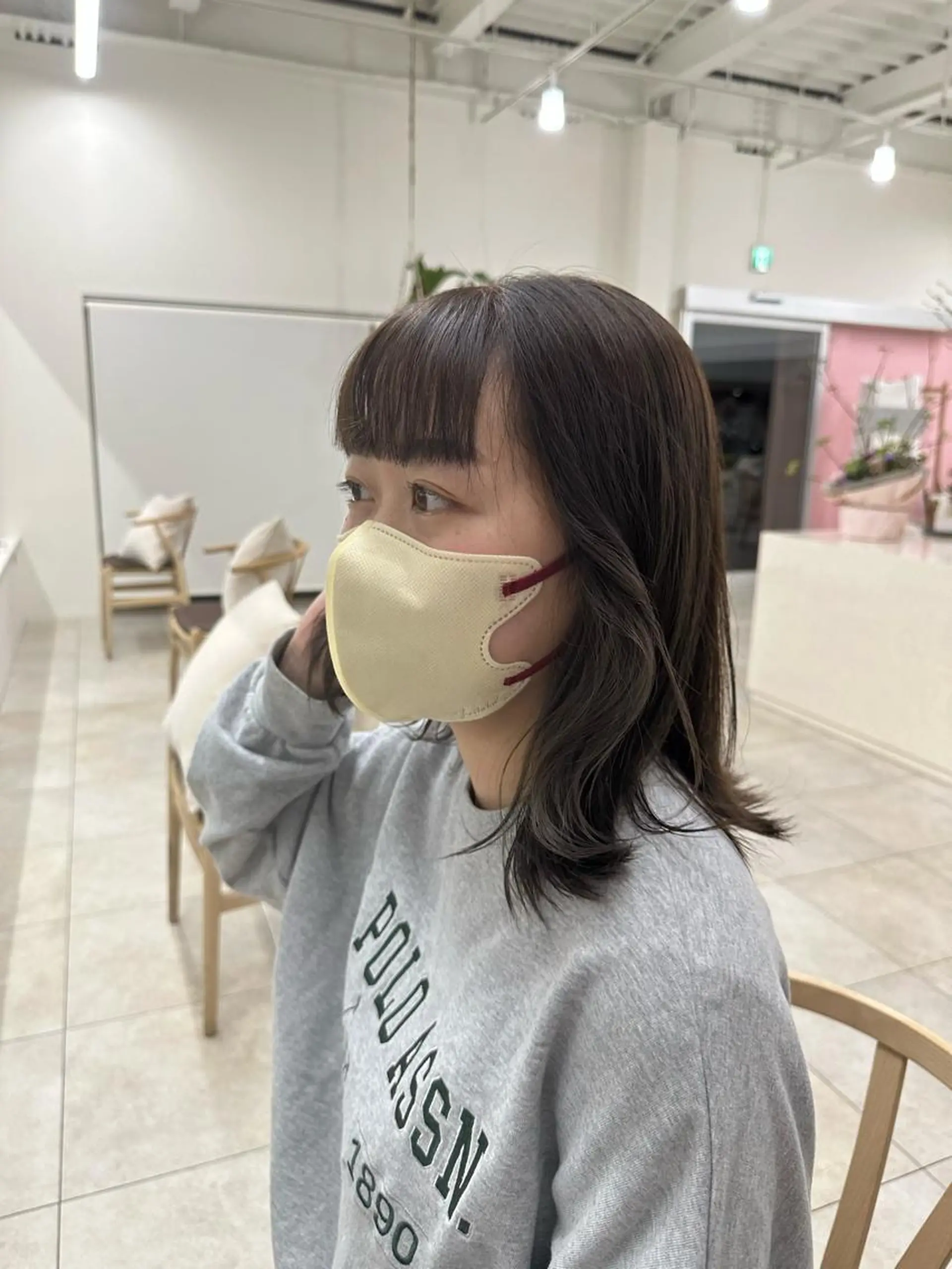 カラー ベージュカラー ブリーチ ホワイトベージュ 林 莉央のヘアスタイル