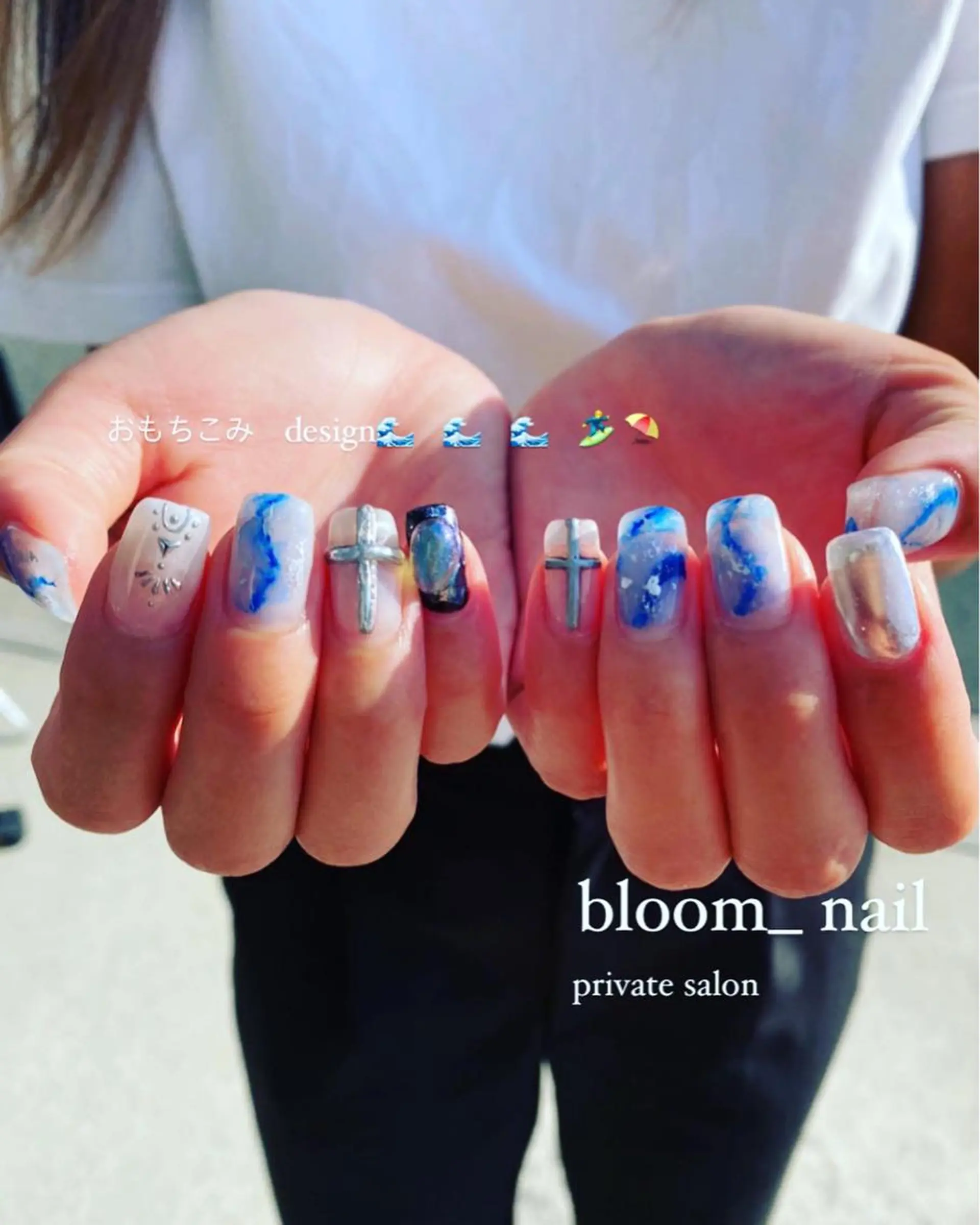 ネイル ミラーネイル ぷっくりネイル シンプルネイル 夏ネイル ハンドネイル ハンドケア bloom_ nailのネイルデザイン