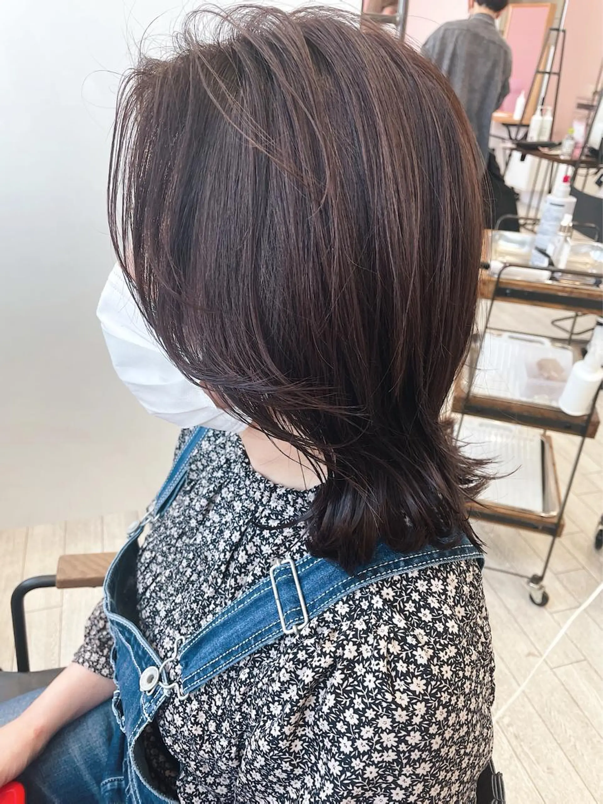 セミロング カラー saito (8/31まで在籍)のヘアスタイル