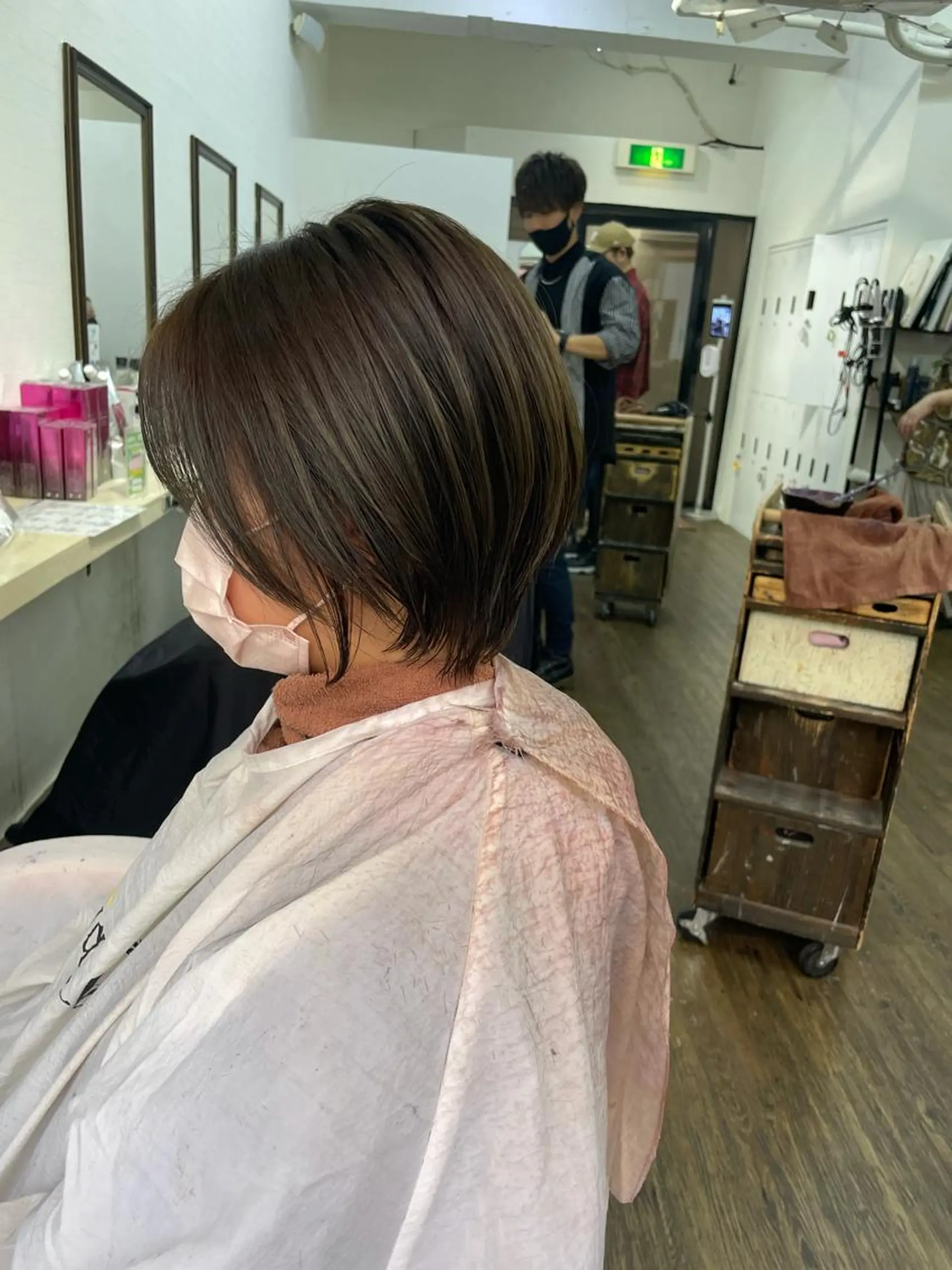 ショート ヒカ/外国人風 デザインカラーのヘアスタイル