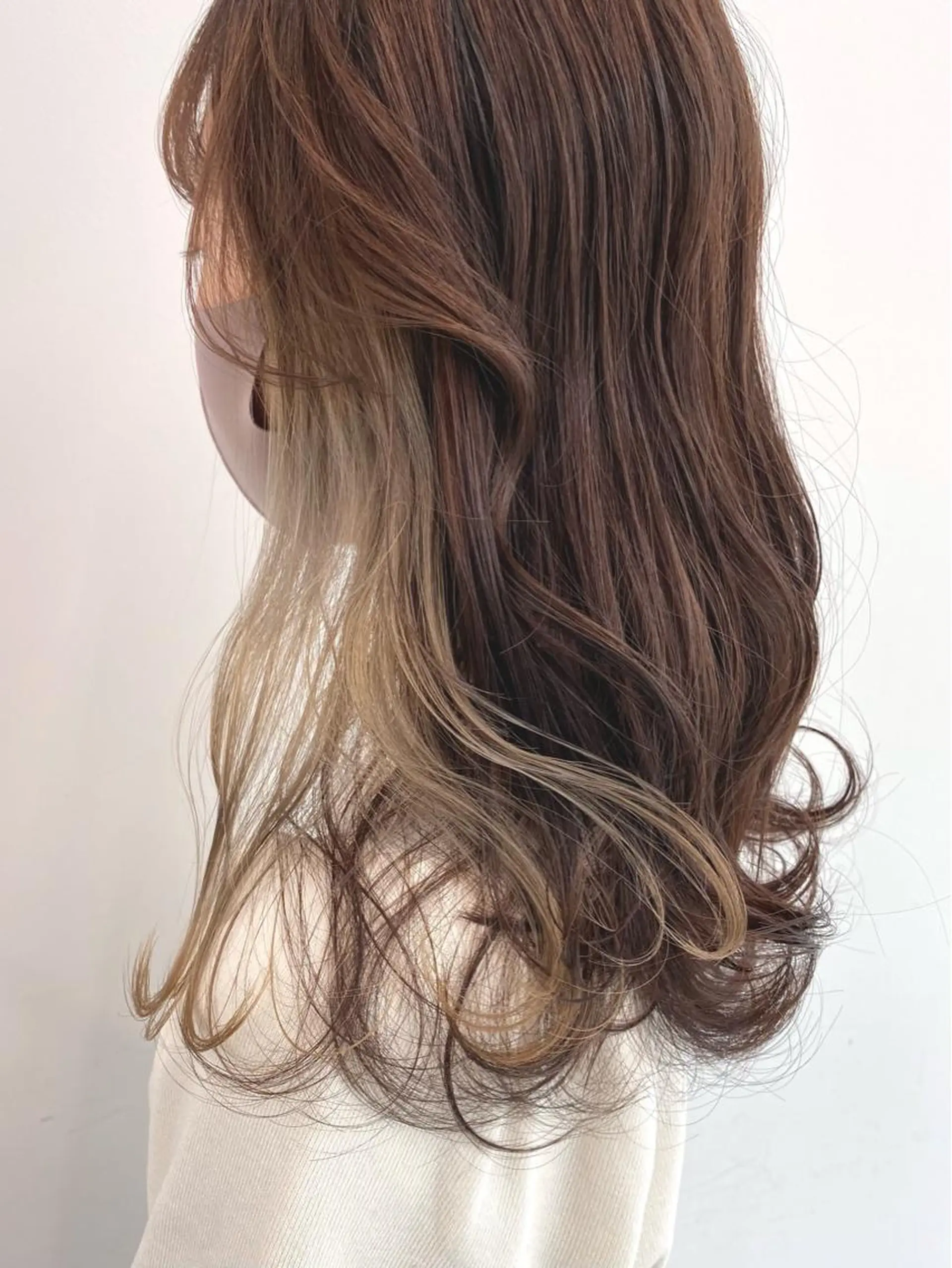 ミディアム カラー ベージュカラー インナーカラー ラベンダーカラー オレンジ ピンクカラー momo所属・メンズヘアメイク 🩵Mayuki🩵のヘアスタイル
