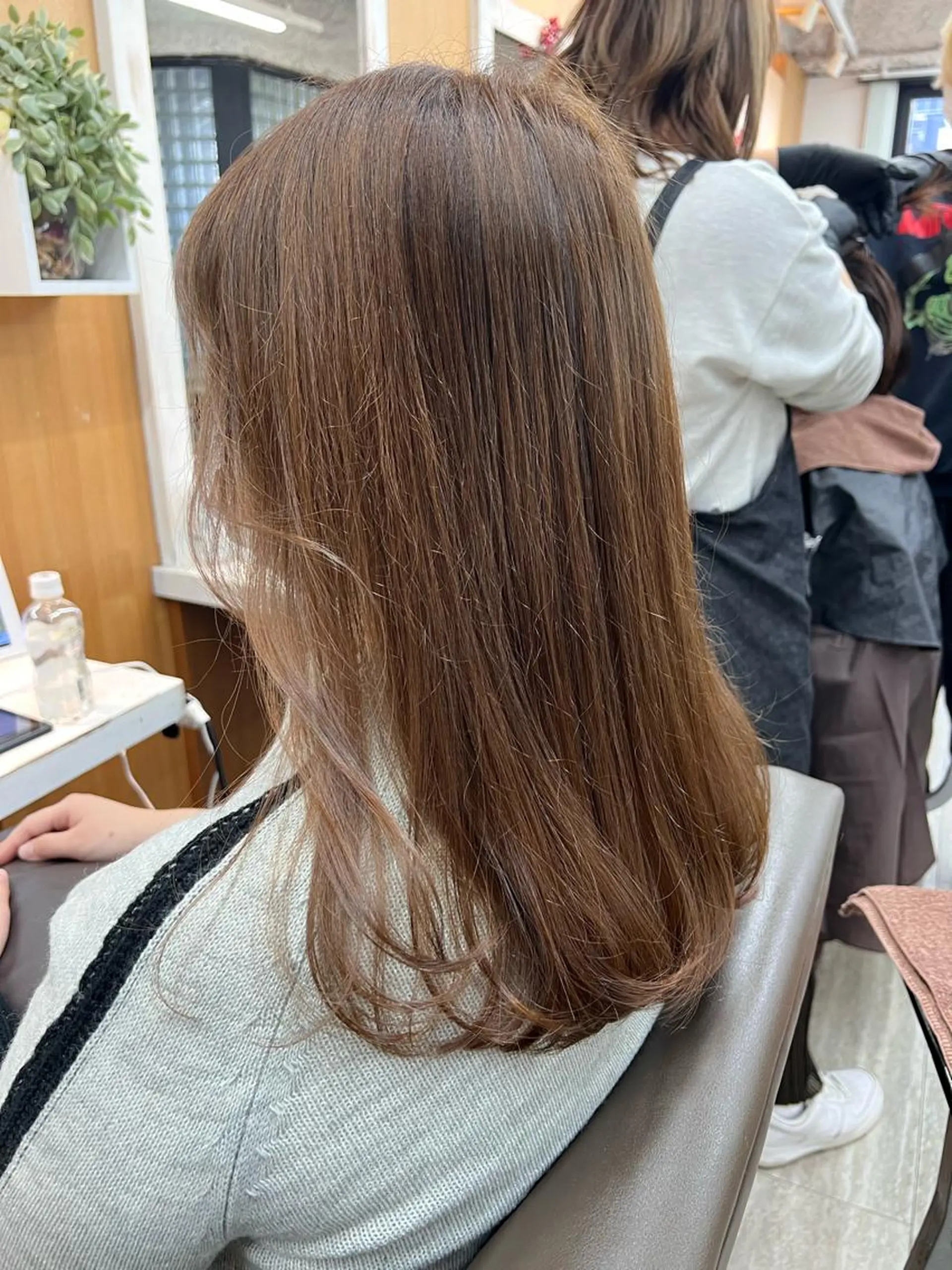 セミロング カラー カット ヘアカラー トリートメント 透明感カラー ゆうだいのヘアスタイル