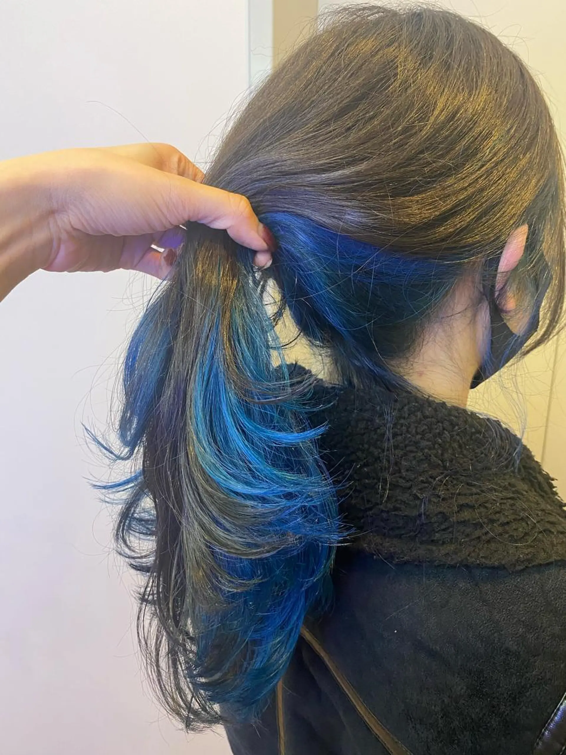 セミロング カラー ブリーチ ブルーカラー カット ヘアカラー トリートメント scene.池袋所属・scene. haraのヘアスタイル