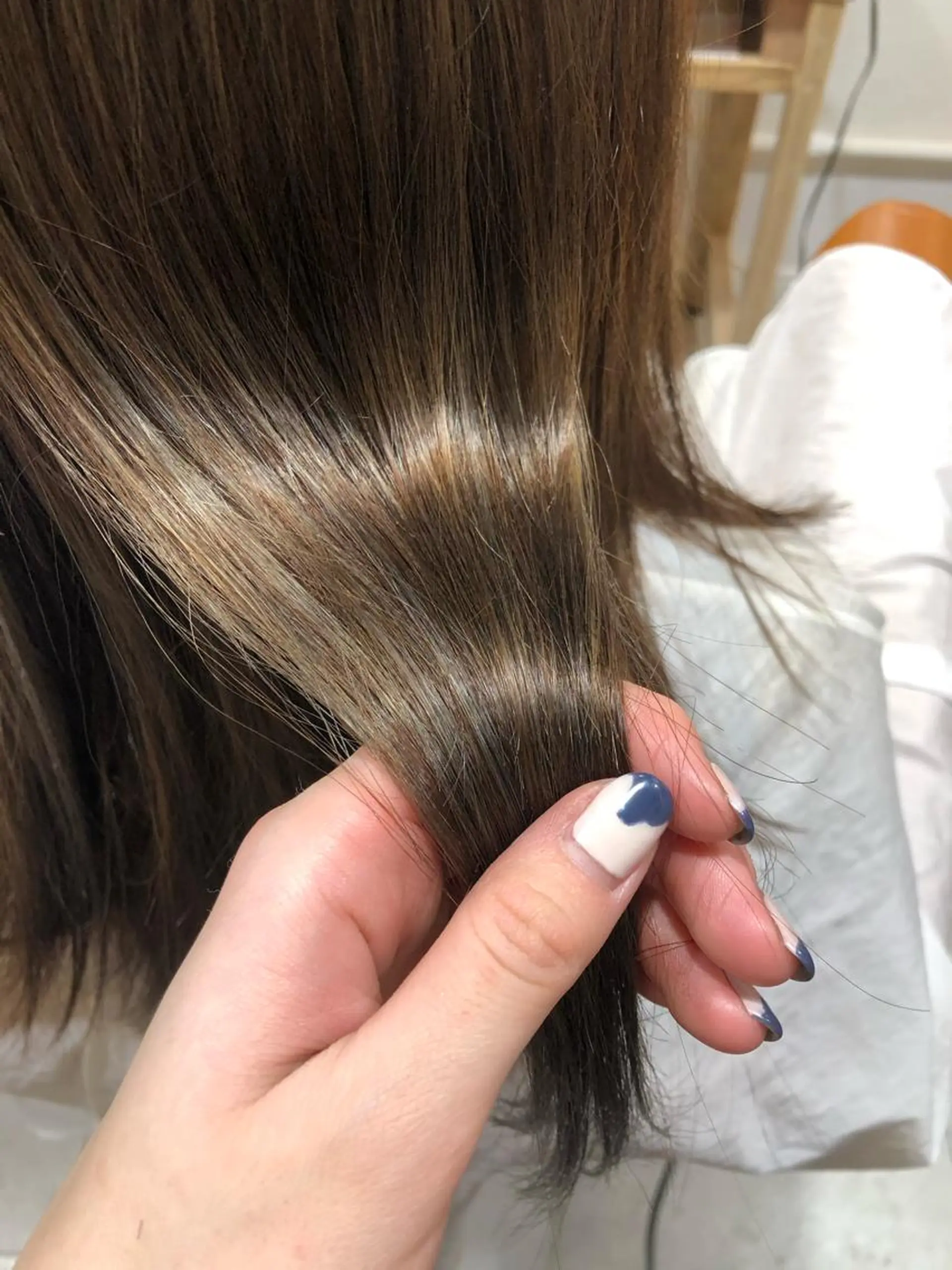 セミロング desirbeaux 佐藤愛のヘアスタイル