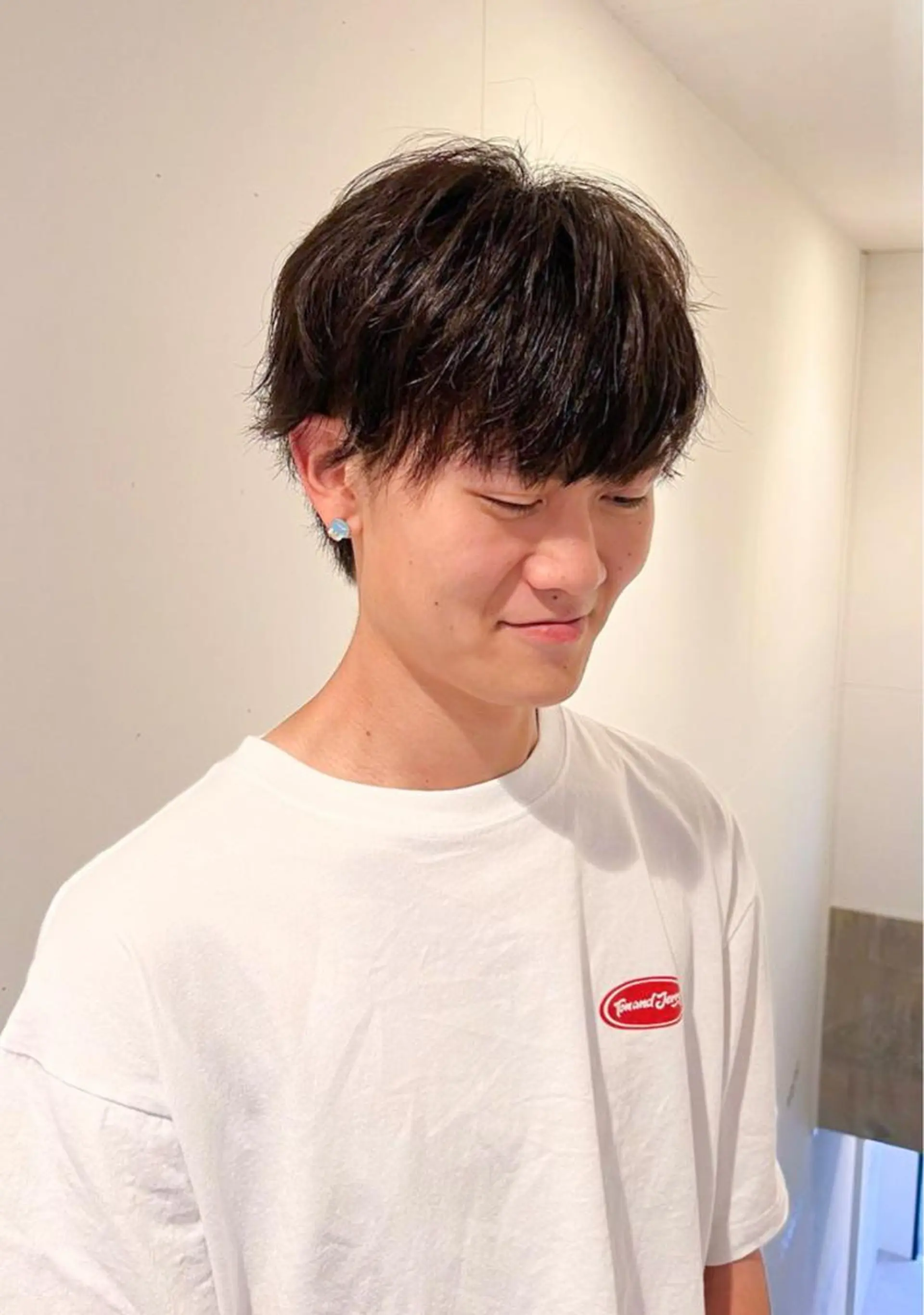 ショート カラー メンズ ブラウンカラー ショコラブラウン ニーナ/MONIQA /ハイトーンカラーのヘアスタイル