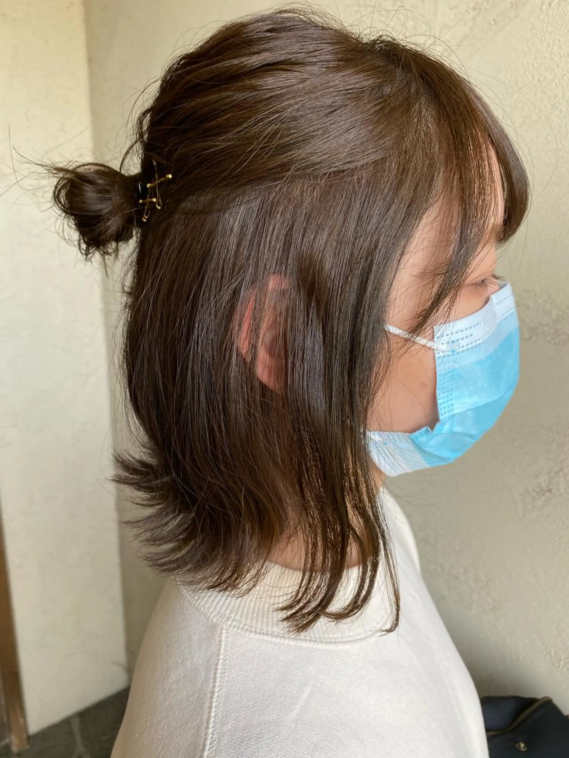ミディアム カラー 小畑 杏実のヘアスタイル