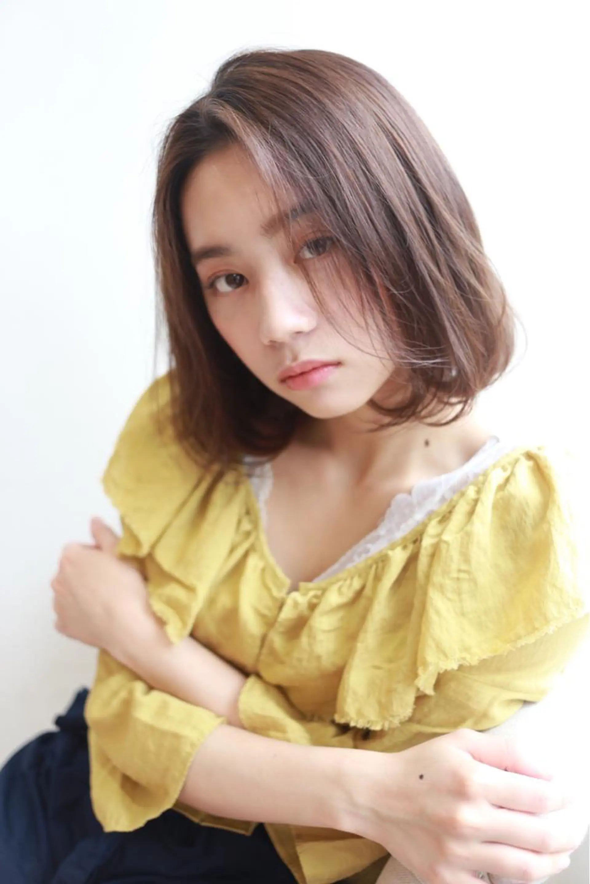 ミディアム カラー パーマ 顔周りカット ニュアンスパーマ 韓国ヘア🇰🇷 トヨキトキコのヘアスタイル