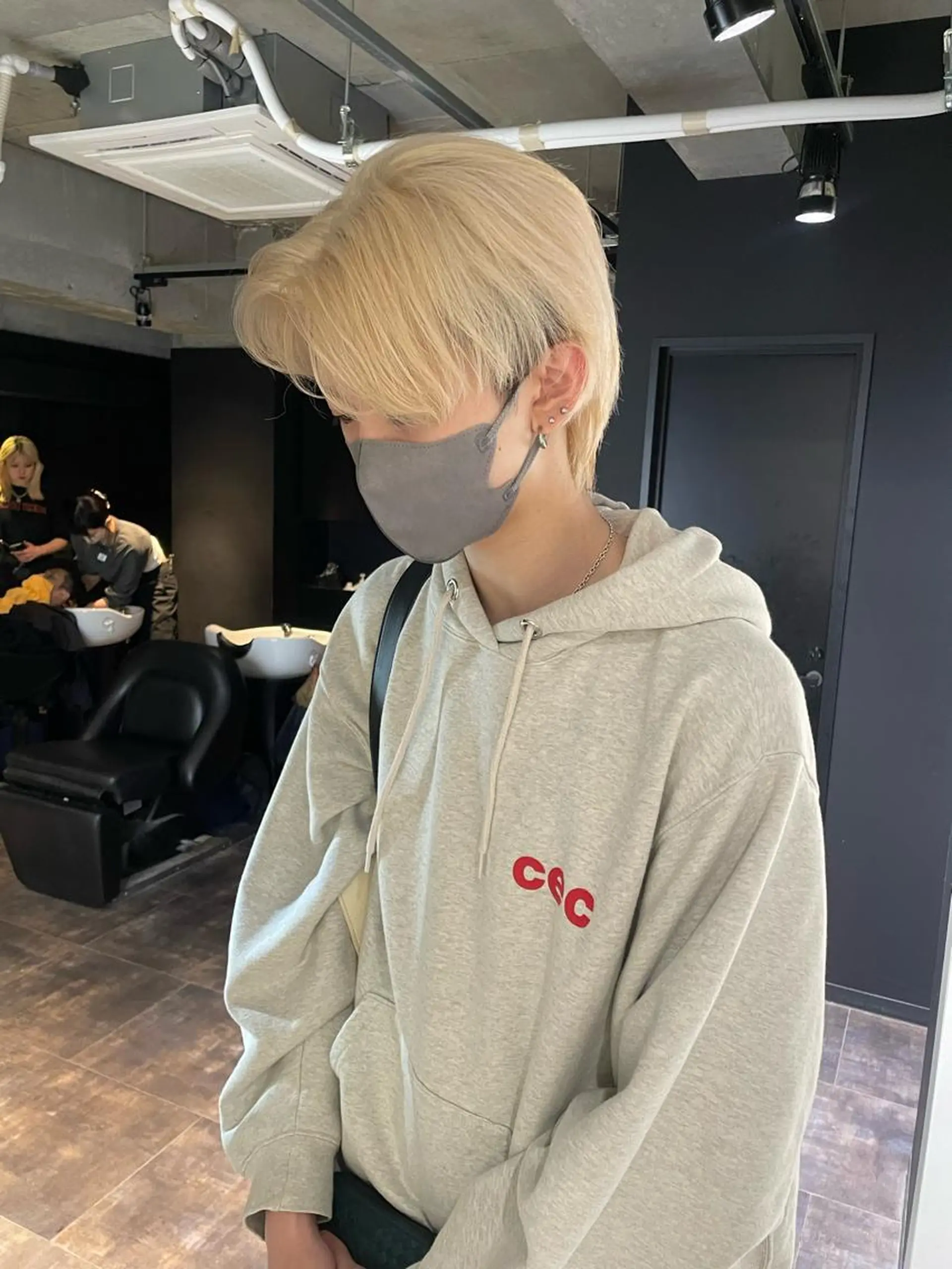 ショート カラー ブリーチ 抜きっぱなしブロンド ハイトーンカラー 心斎橋/ブリーチ minamiのヘアスタイル