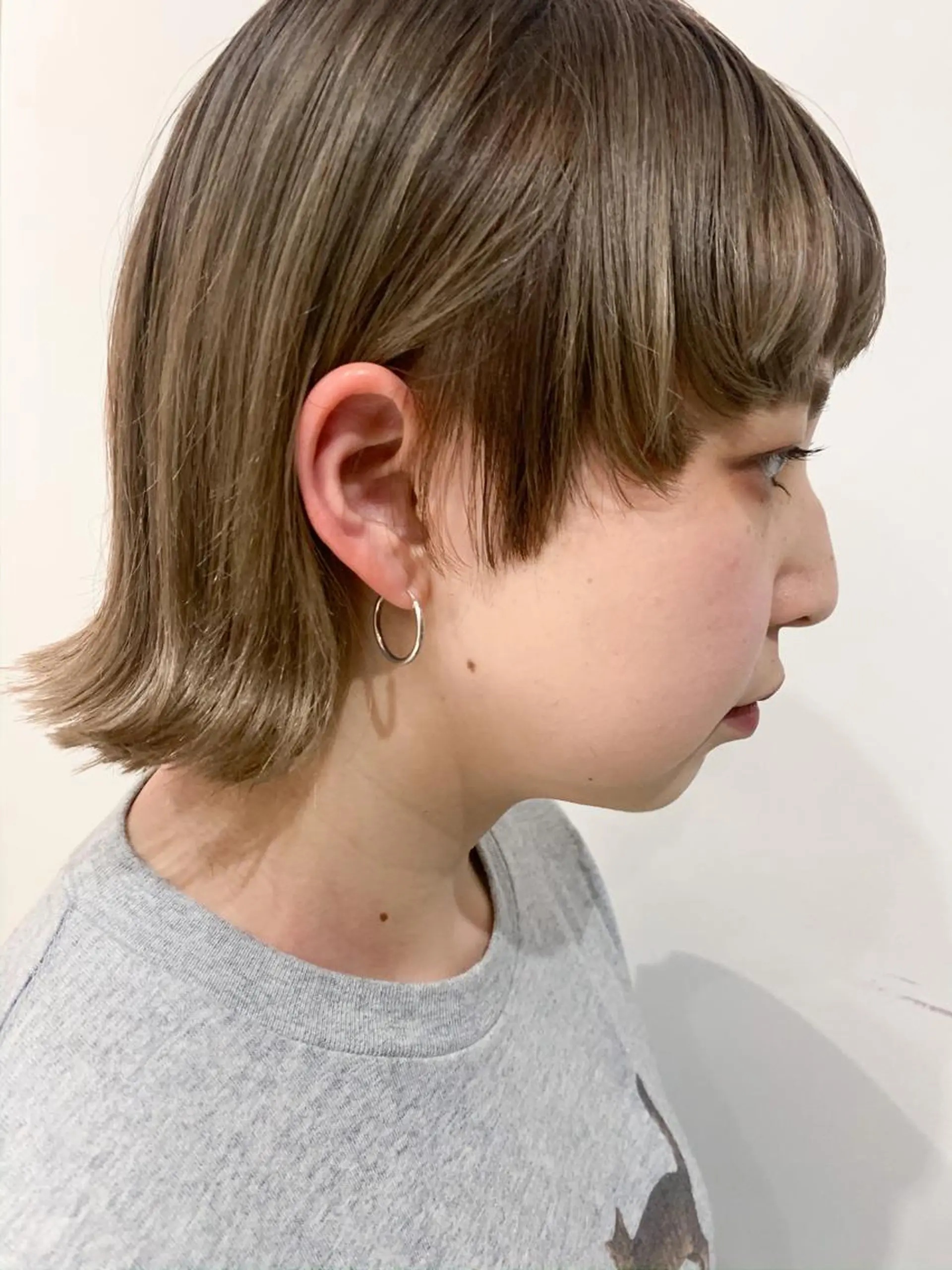 ショート nuu所属・💜ショート💜 ウルフ、ボブ二色亜美のヘアスタイル