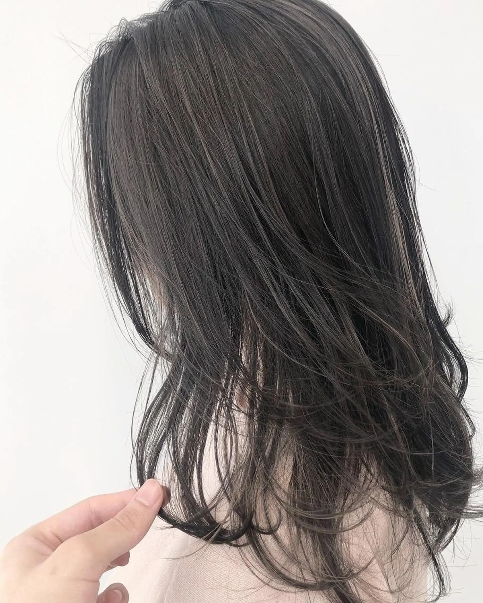 セミロング 毛流れパーマ&縮毛 ⚔️夢生志(ゆうし)のヘアスタイル