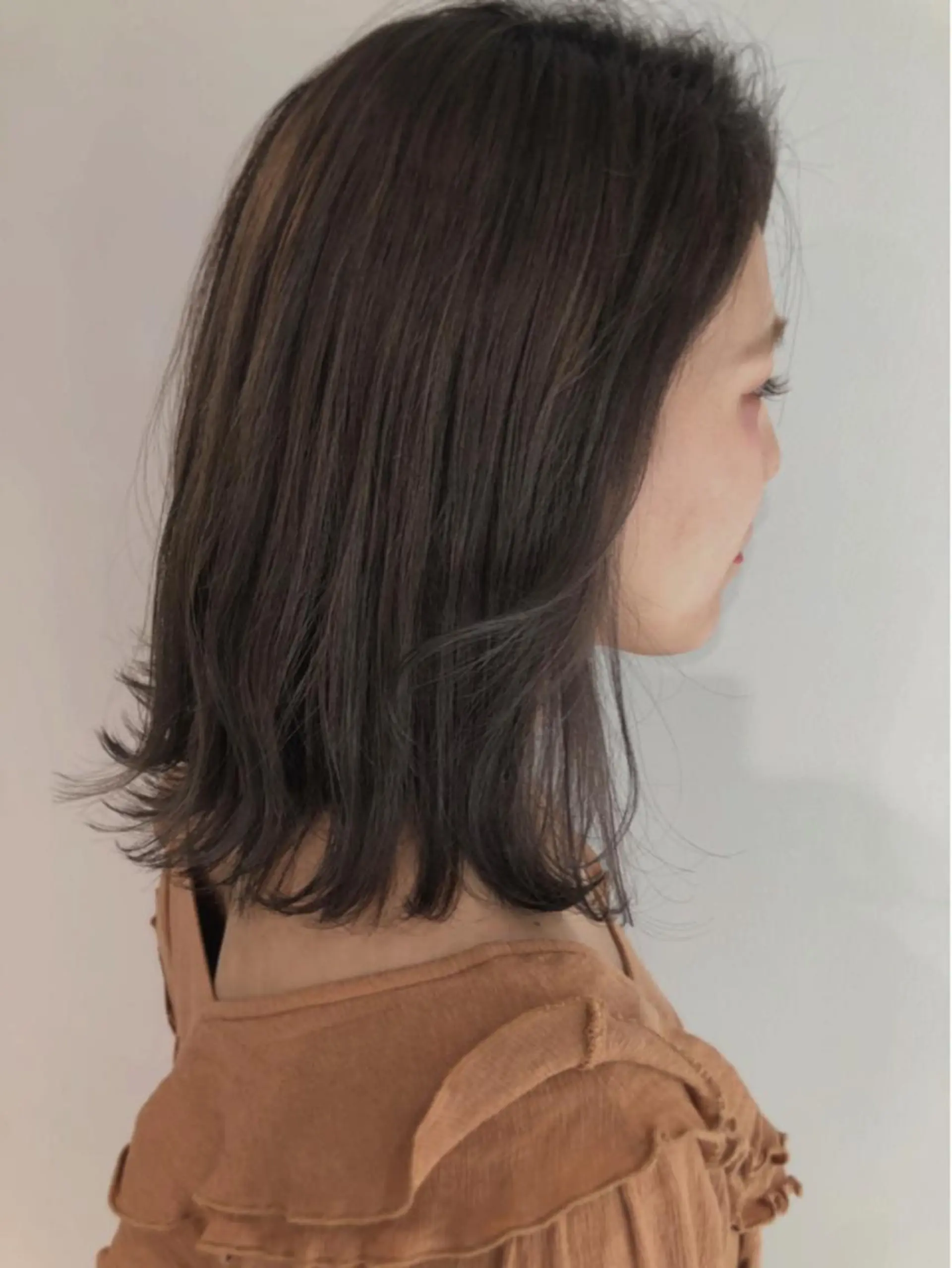 ミディアム カラー 透明感カラー グレージュ ハイライトカラー ハイライト カット ヘアカラー トリートメント scene.池袋所属・scene. haraのヘアスタイル