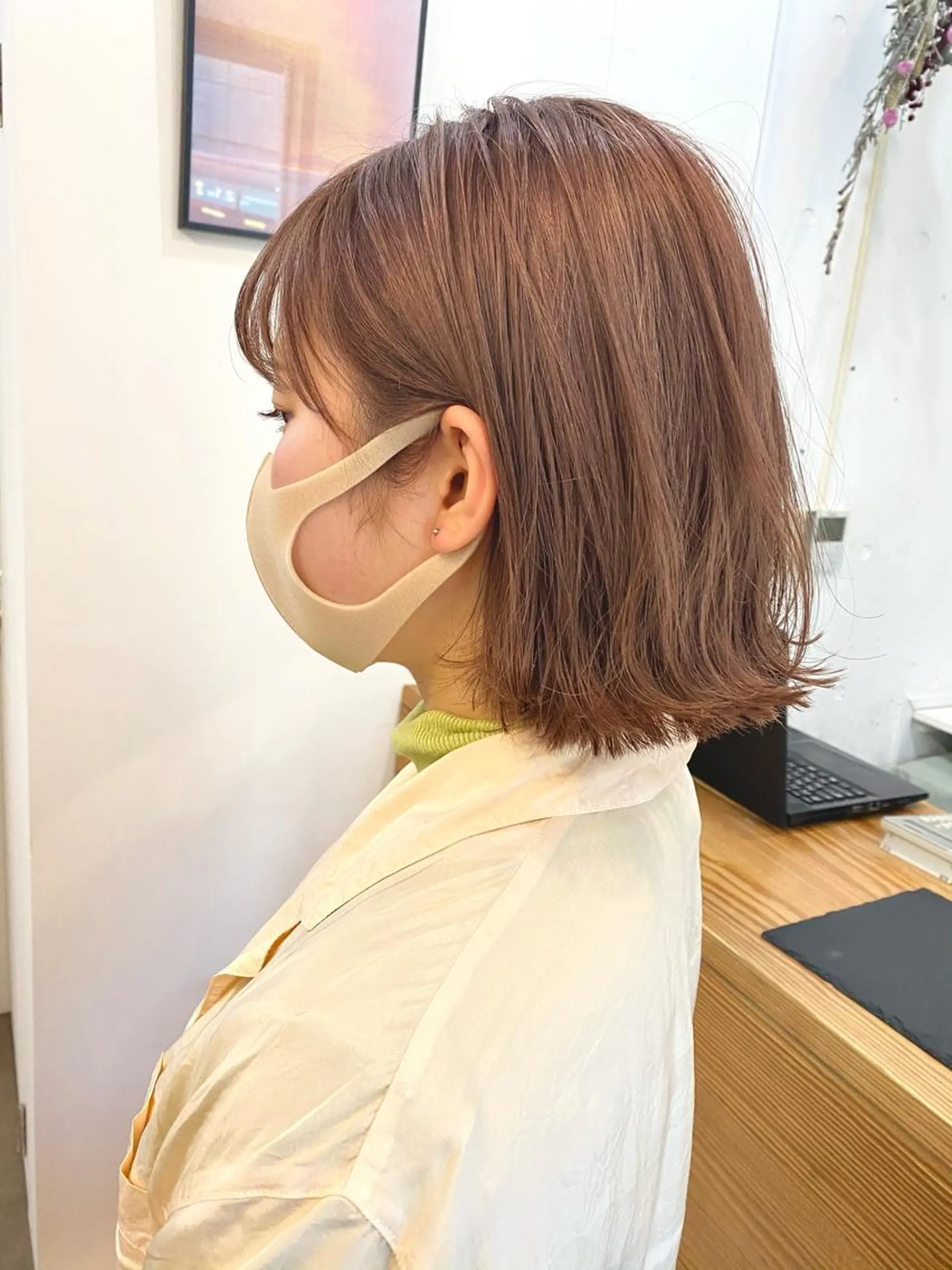 ミディアム カラー ベージュカラー ピンクカラー ピンクベージュ ボブ ヘアカラー トリートメント chama レイヤーカットのヘアスタイル