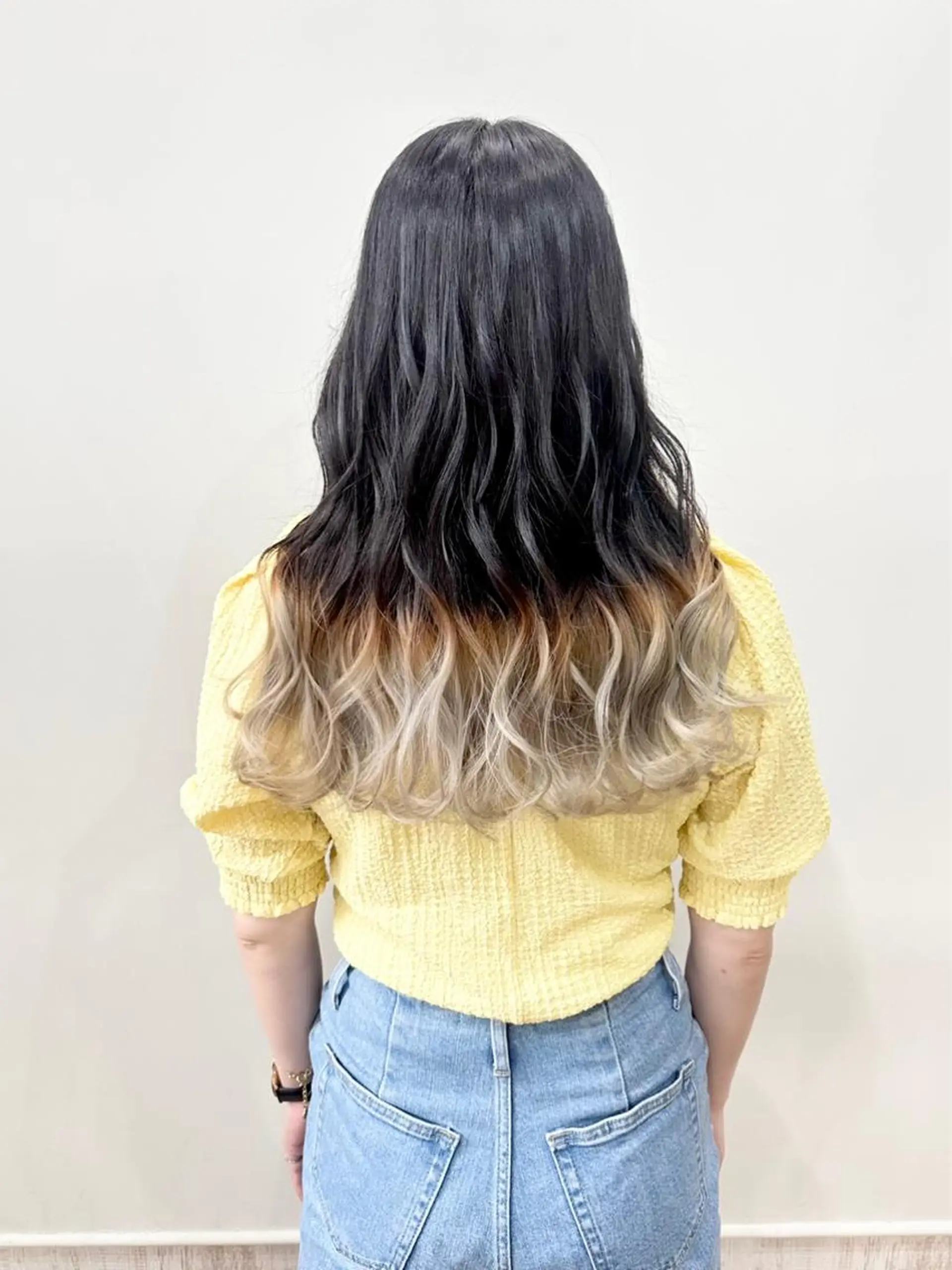 ロング カラー white．梅田所属・GATE. カラーモデル募集のヘアスタイル