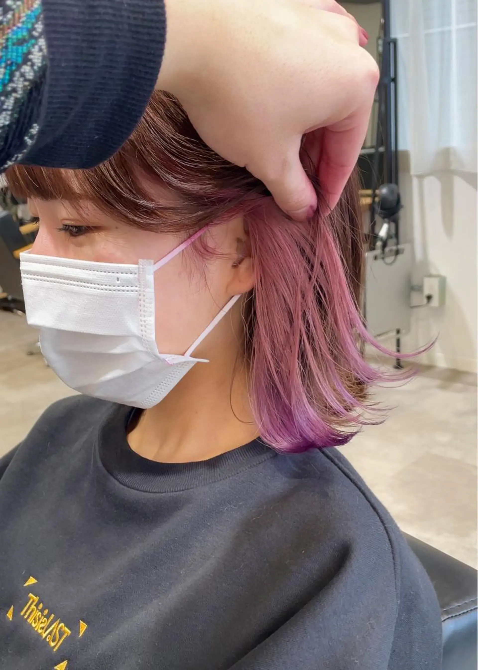 ミディアム カット ヘアカラー トリートメント ハイトーンイヤリング カラー清水隆央のヘアスタイル