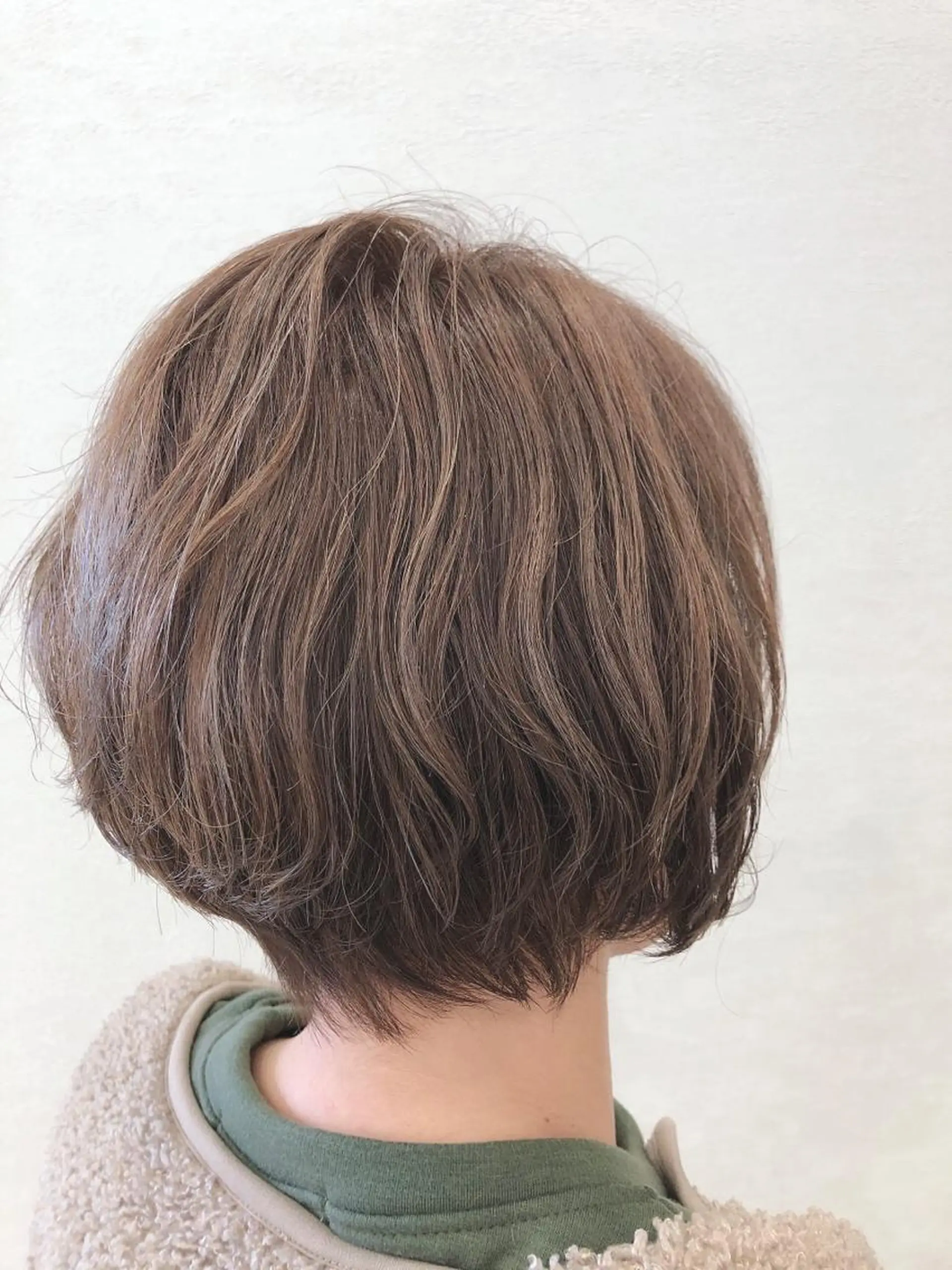 ショート カット ヘアカラー 安田 美由紀のヘアスタイル