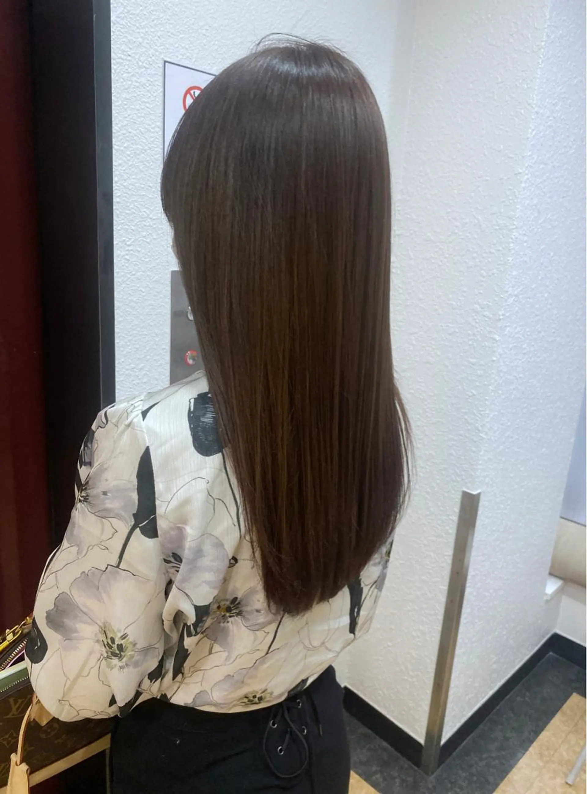 ロング トリートメント 酸熱トリートメント トリートメント ベージュ/インナー カラー🤍Rieのヘアスタイル