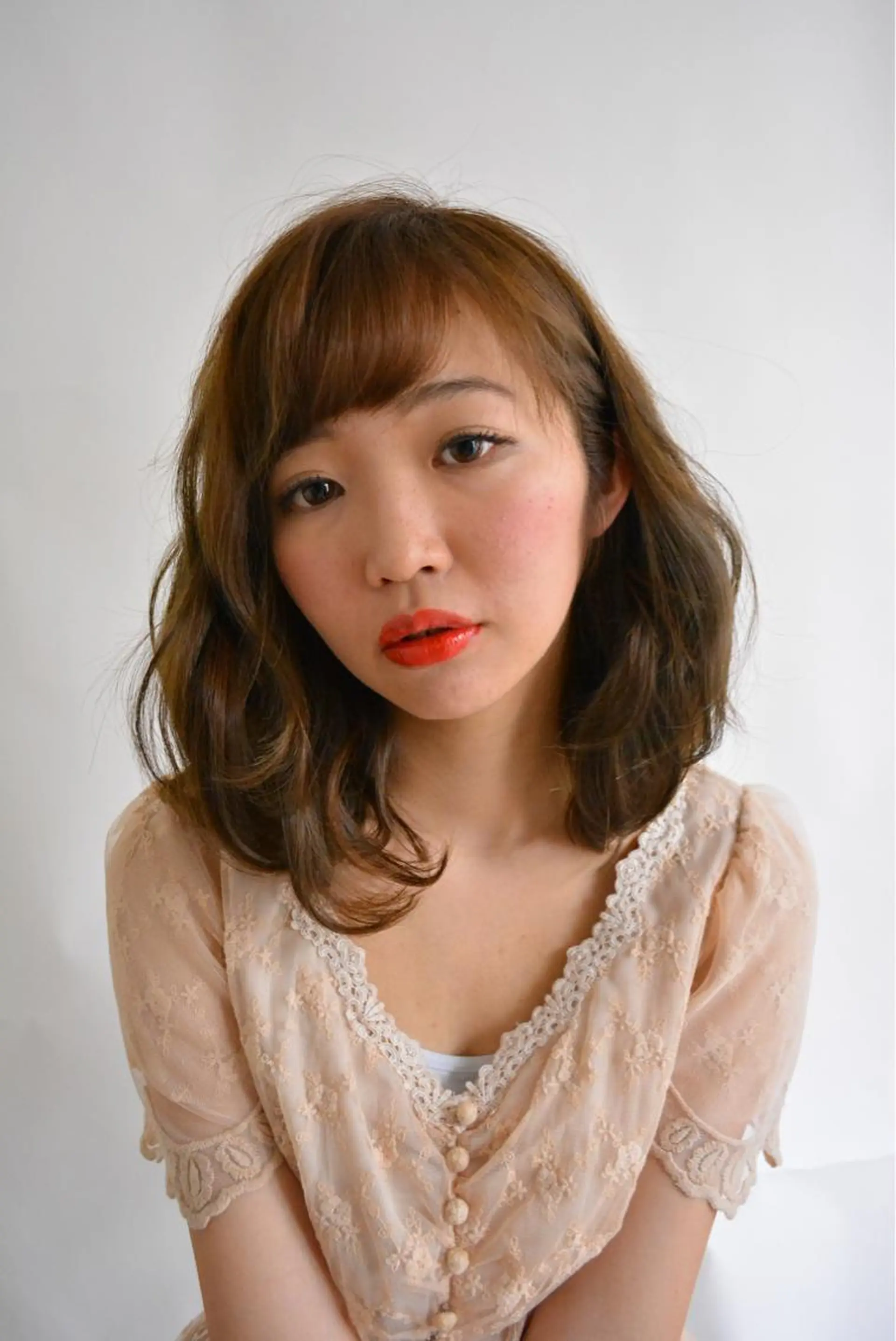 ミディアム セミロング カラー パーマ ミディアムパーマ セミロングパーマ 推し活専用 【派手髪】飯野ゆかりのヘアスタイル