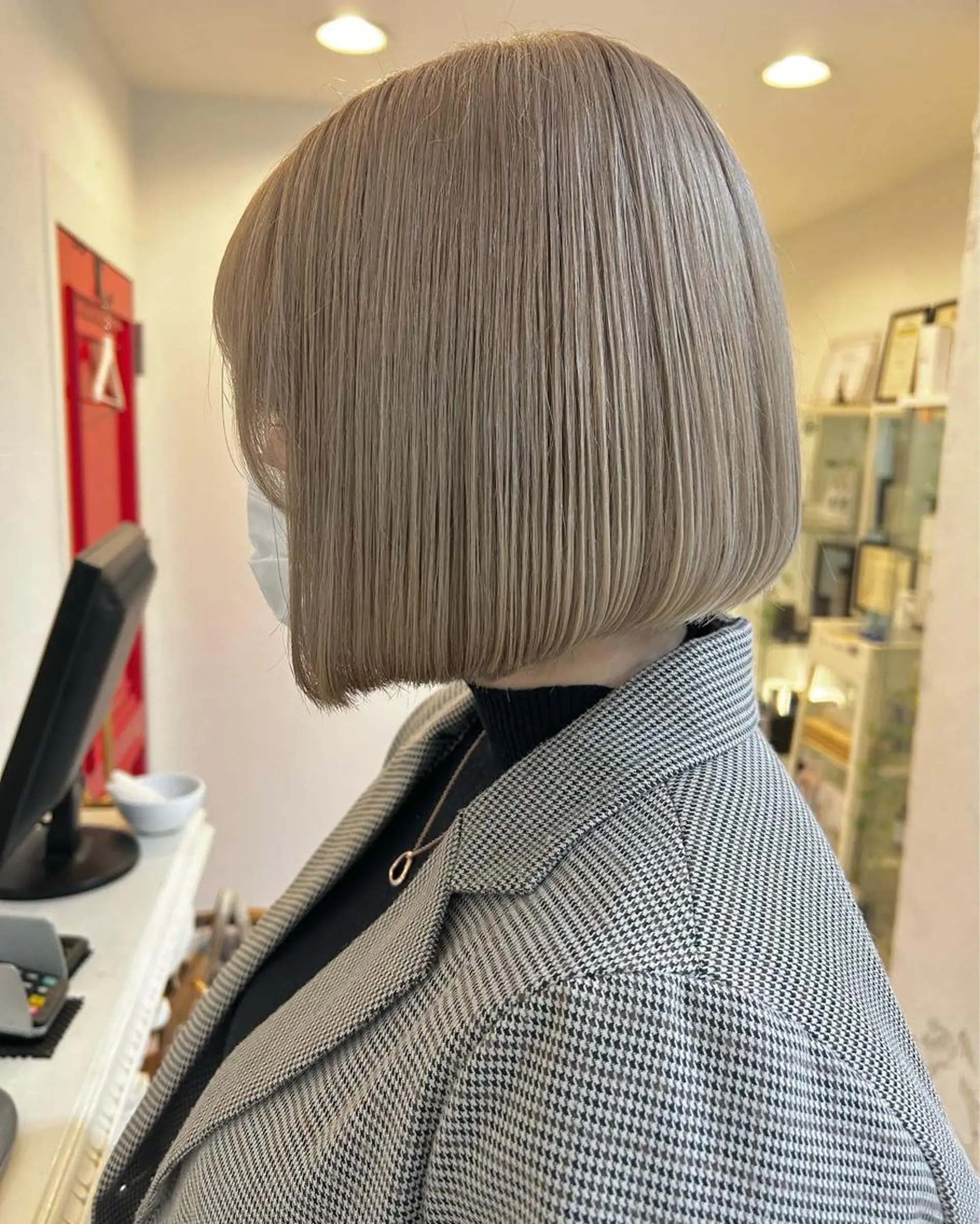 ショート カラー ヘアアレンジ マツエク・マツパ アイブロウ ベージュカラー ハイトーンカラー ハイトーンベージュ Noah's　Ark所属・透明感カラー🫧ヘア セット🫧松本菜月の眉毛・アイブロウイメージ