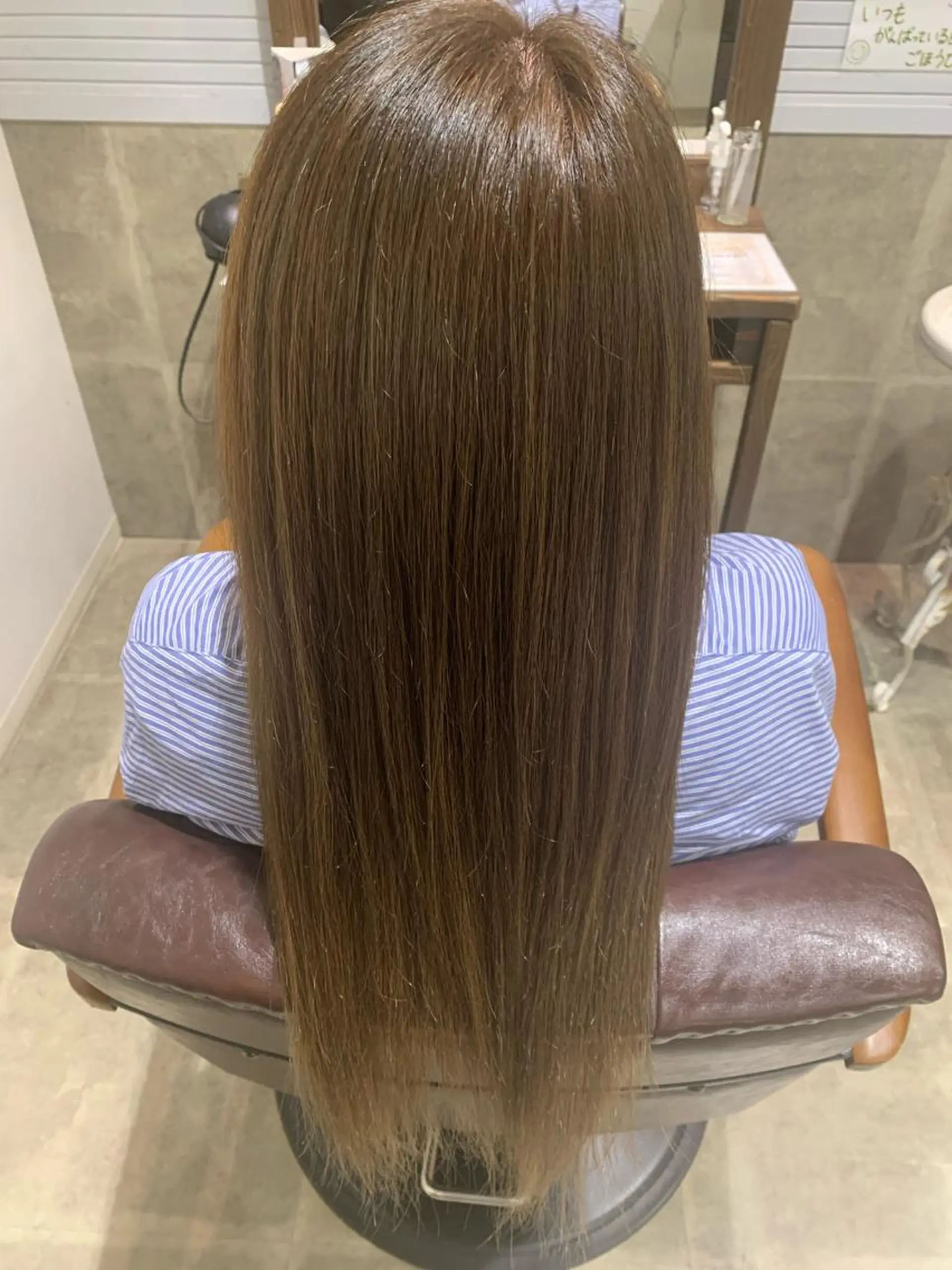 ロング カラー ビラデルソルmaRe所属・山口 莉々香のヘアスタイル