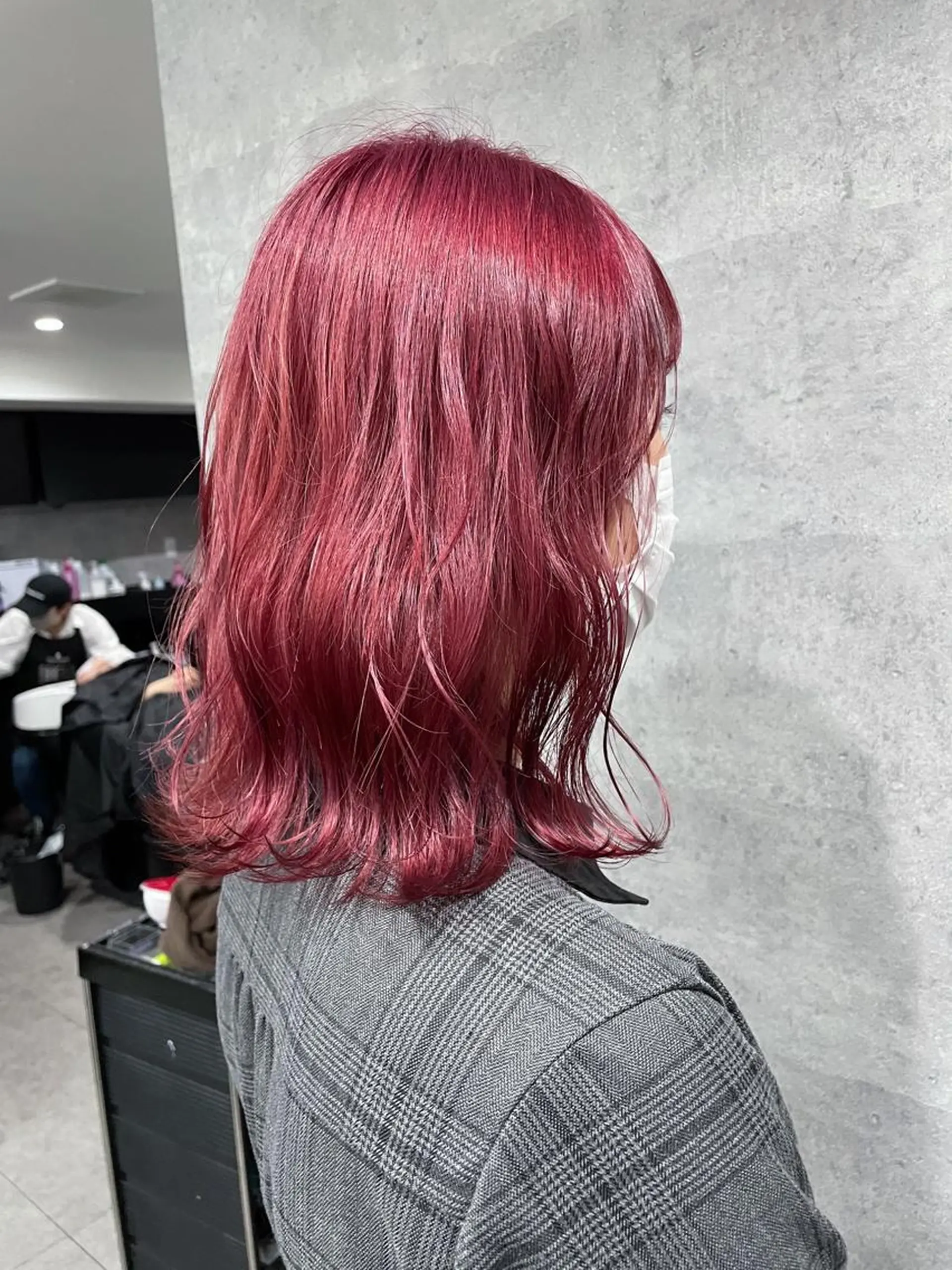 セミロング カラー ブリーチ ピンクカラー _WHITE 天神店 YUMEKA🐻のヘアスタイル