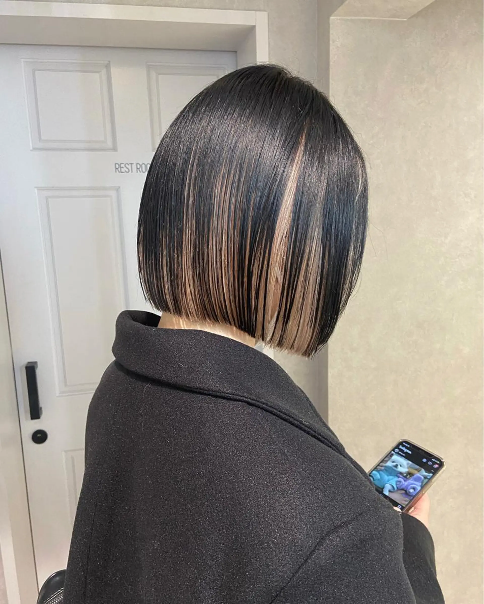 ショート カラー カット behov所属・柔らかハイトーン 🤎Tsubasaのヘアスタイル