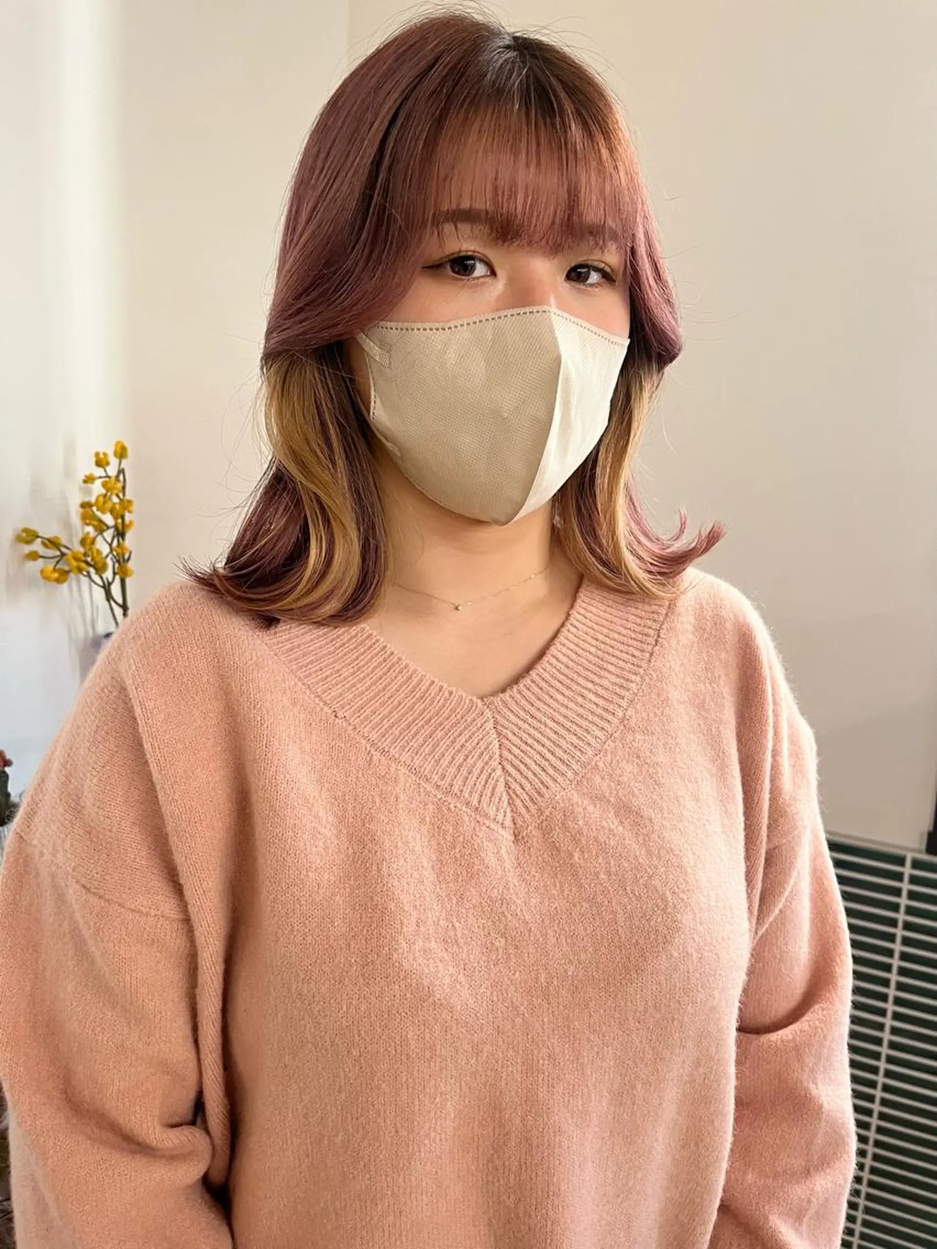 ミディアム カラー ブリーチ インナーカラー ピンクカラー ヘアカラー トリートメント 🩷ハイトーン透明感 レイヤー🩷ユリカのヘアスタイル