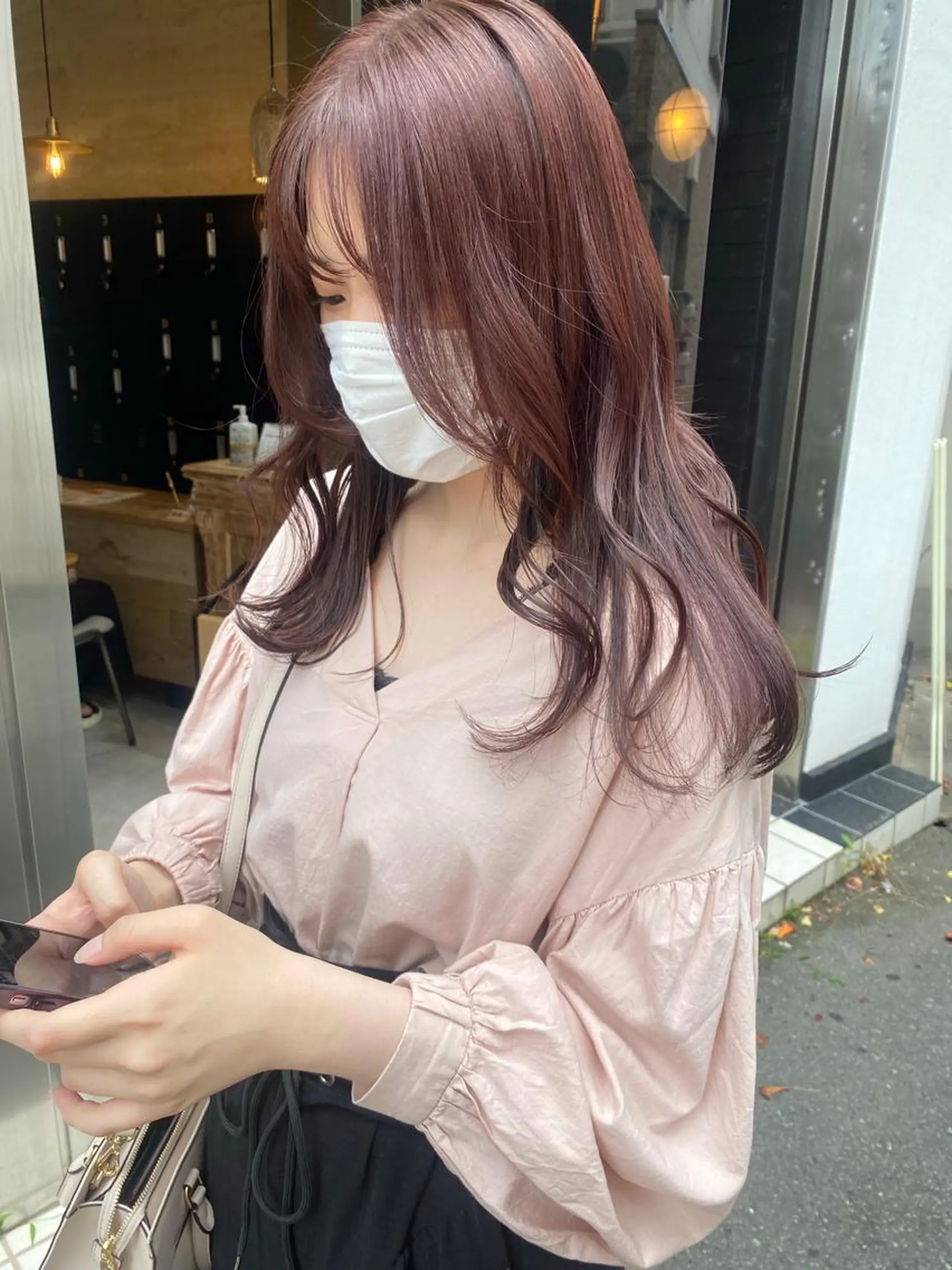 ロング ヘアカラー トリートメント Juri 暖色/ツヤ感カラーのヘアスタイル