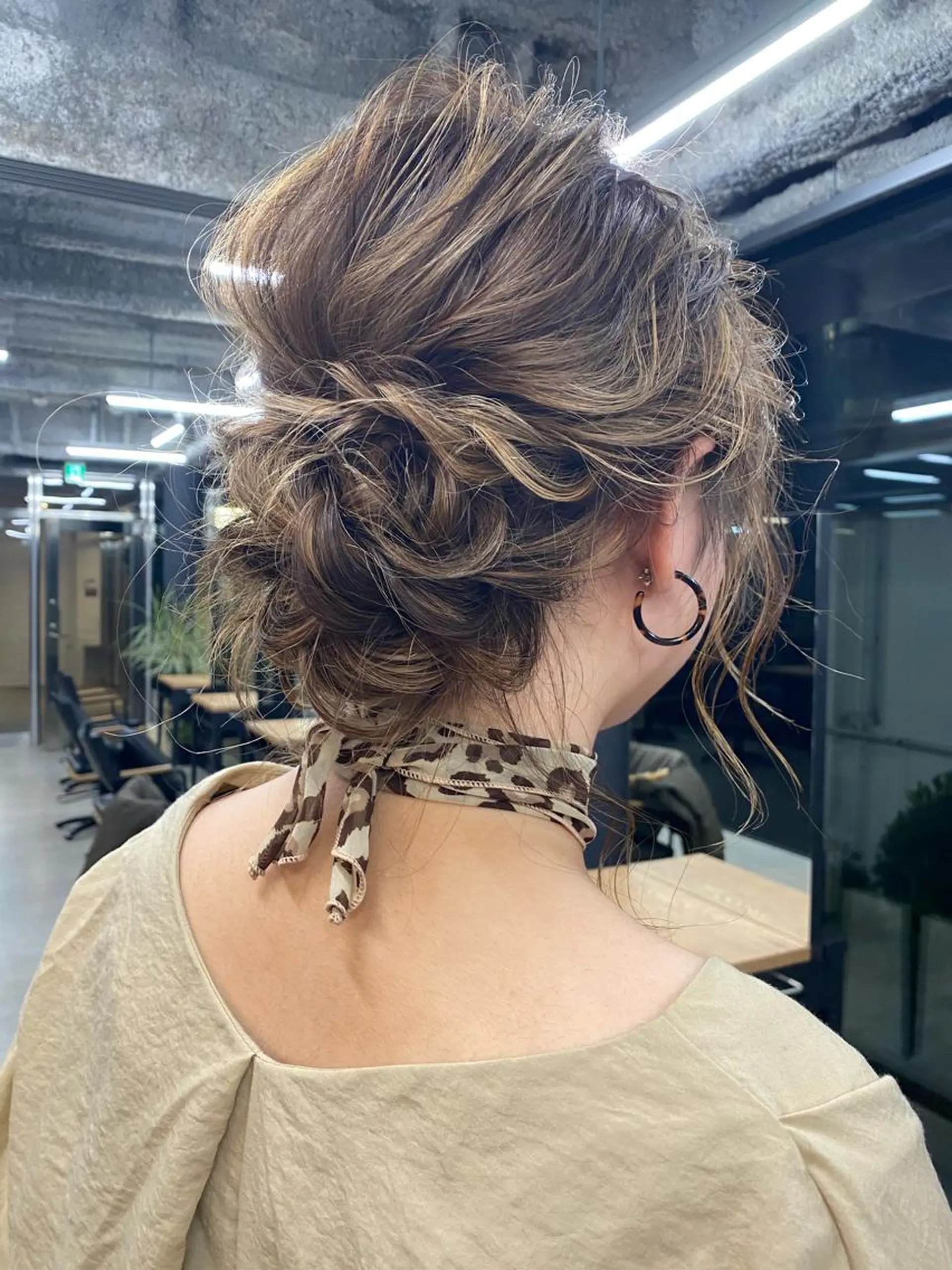 セミロング ヘアアレンジ 結婚式・ブライダル RAYGLOW  by Headlight 東海店所属・海外ヘア スタイルRIOのヘアスタイル