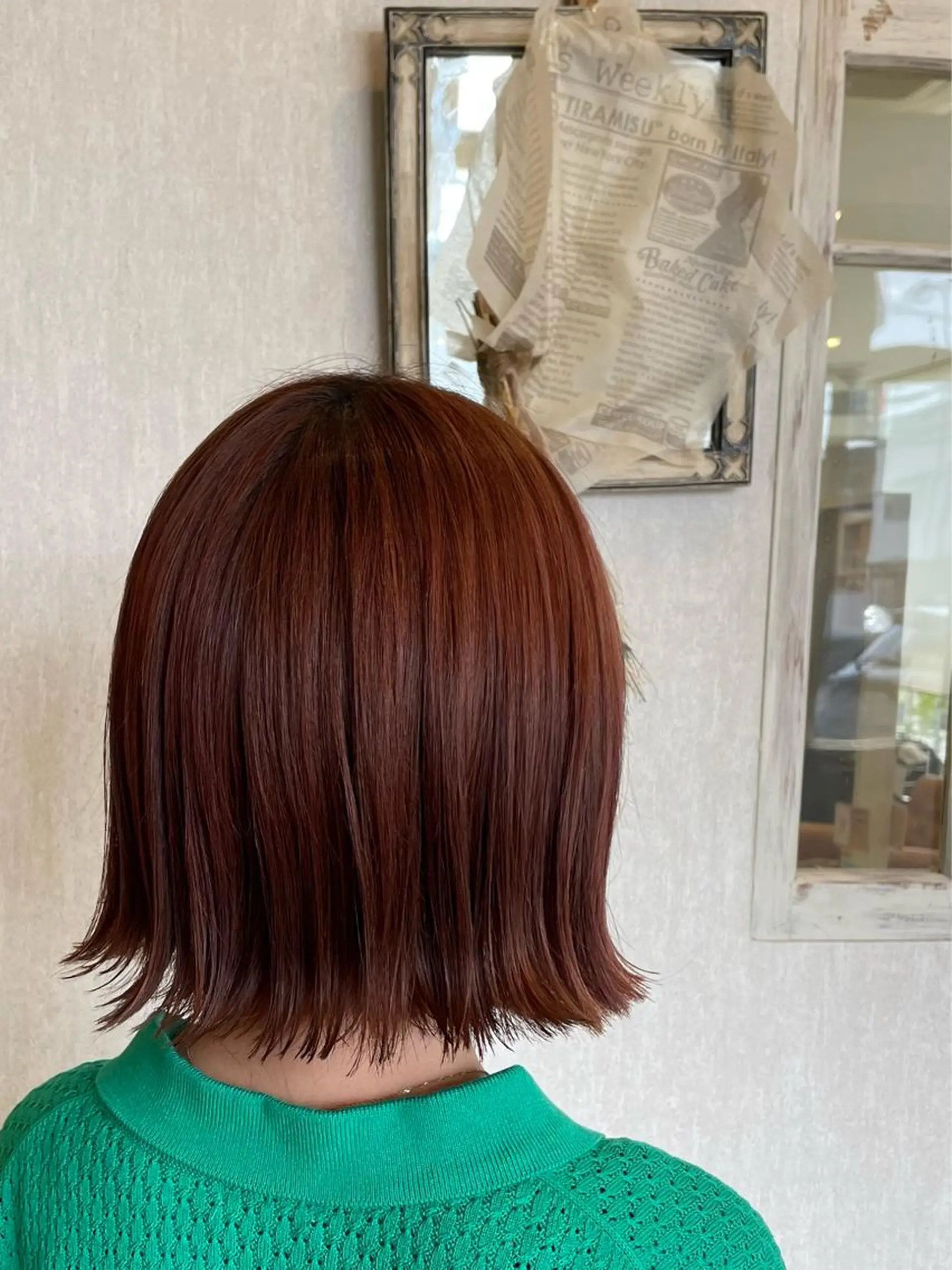 ミディアム カット 新地 咲綾のヘアスタイル