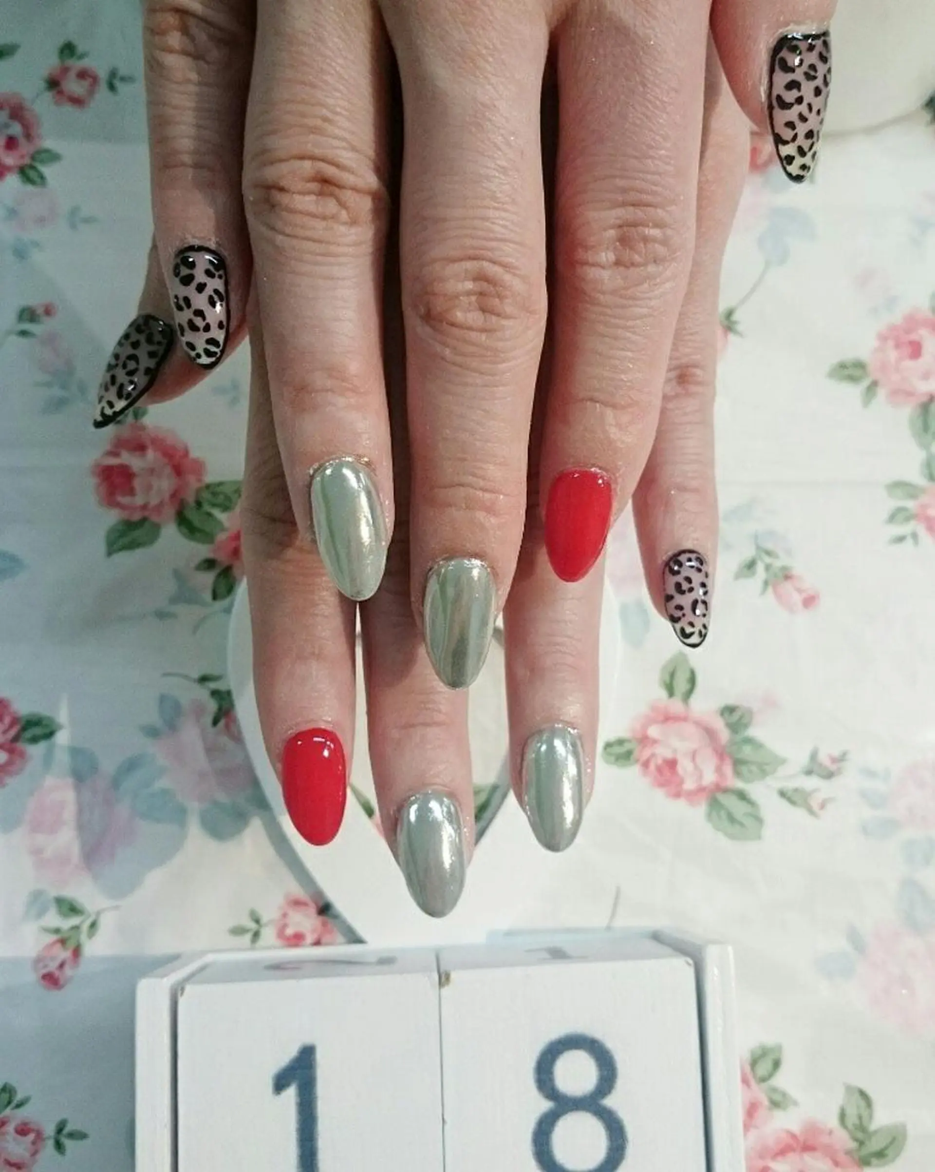 ネイル ミラーネイル JEWEL nailのネイルデザイン