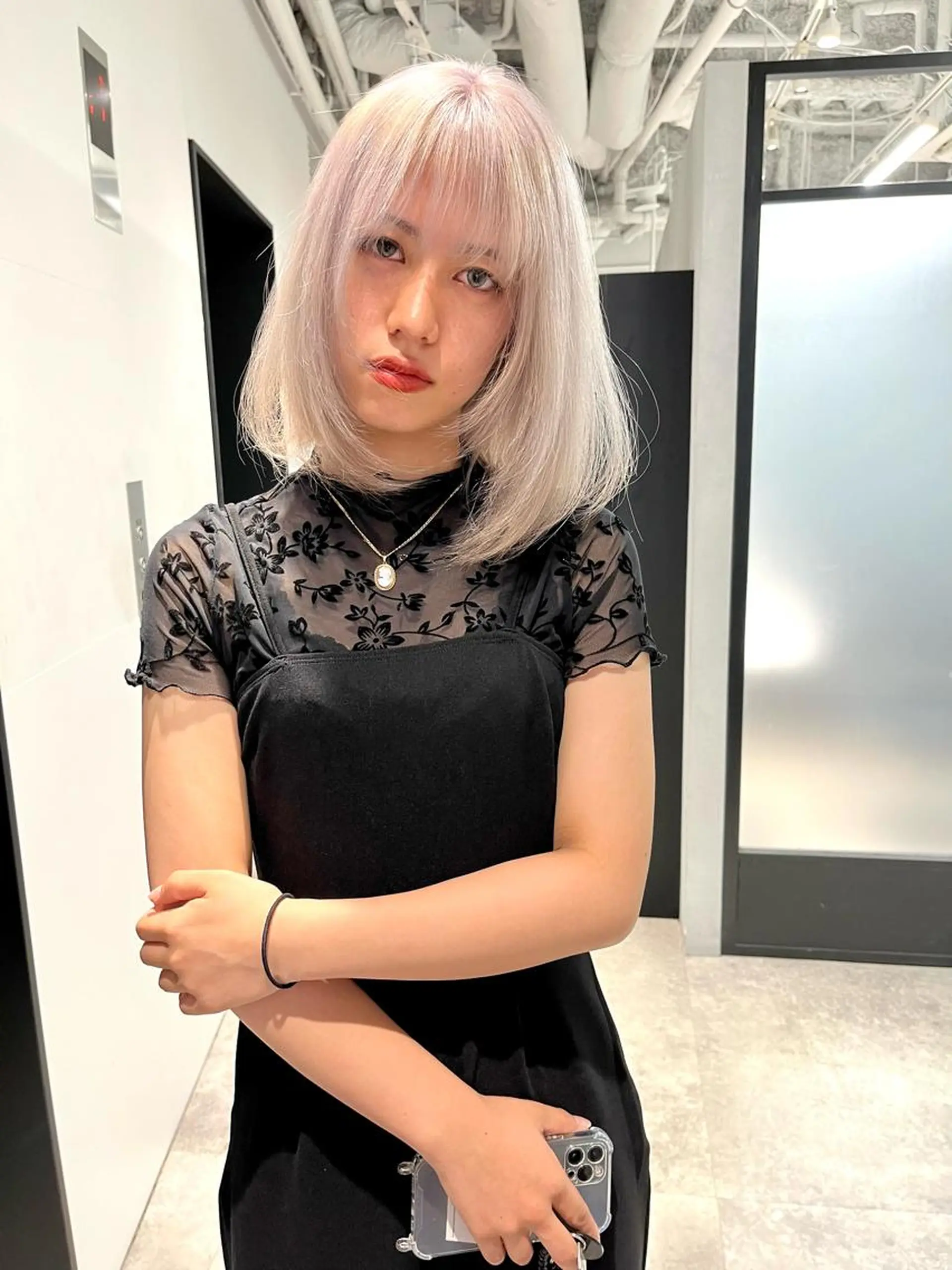 ショート カラー ヘアアレンジ カット ヘアカラー トリートメント ヘッドスパ ハイトーン/美髪矯正 🍃大江拓実のヘアスタイル