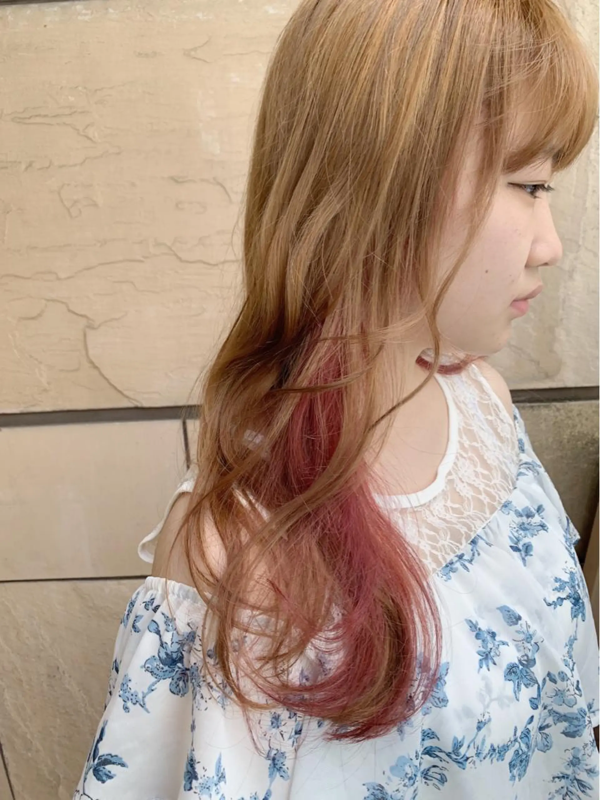 セミロング カラー ブリーチ インナーカラー バレイヤージュ KAZUMAのヘアスタイル