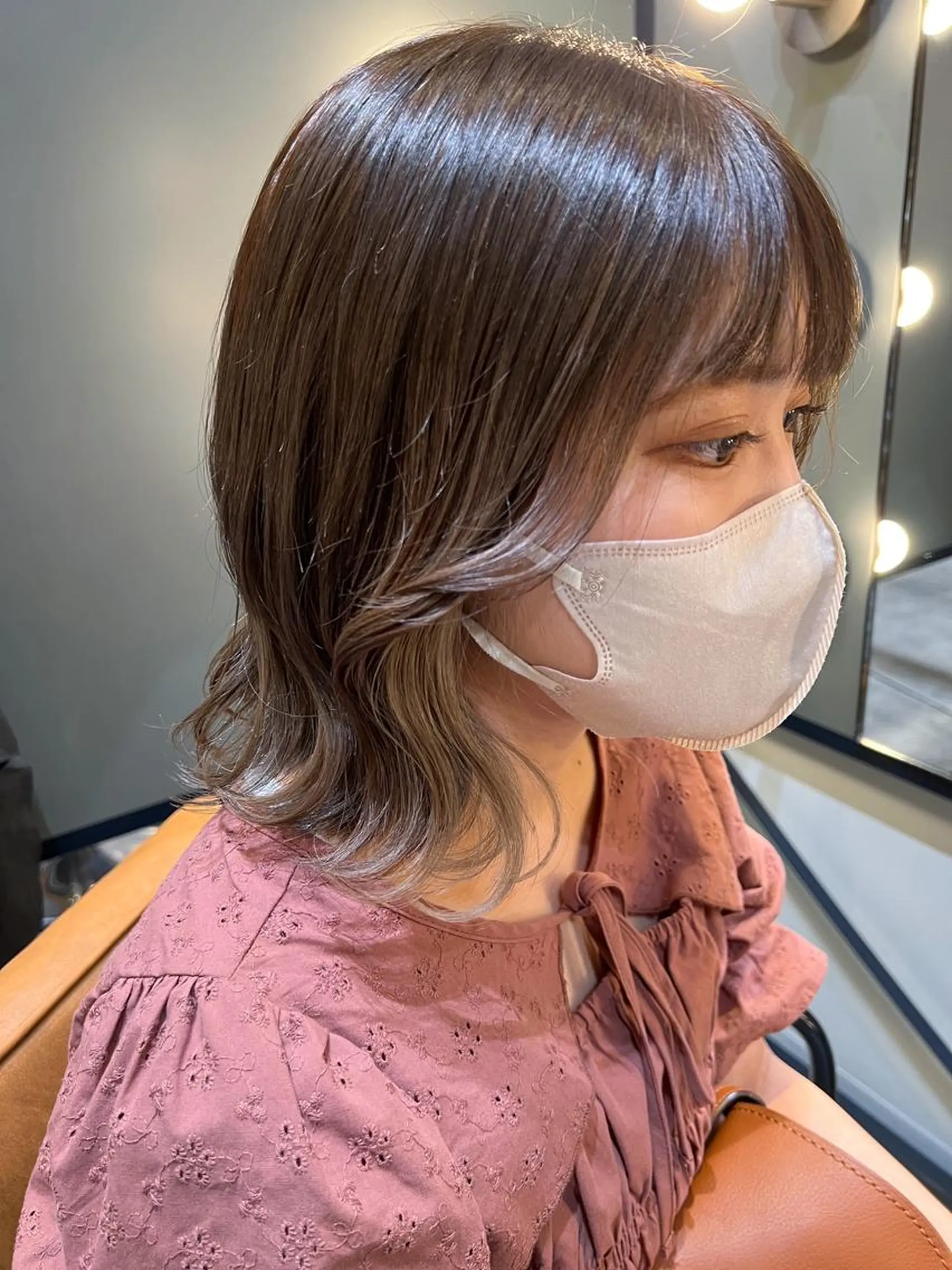 ショート カラー ベージュカラー カット ヘアカラー ノイシキ サキのヘアスタイル