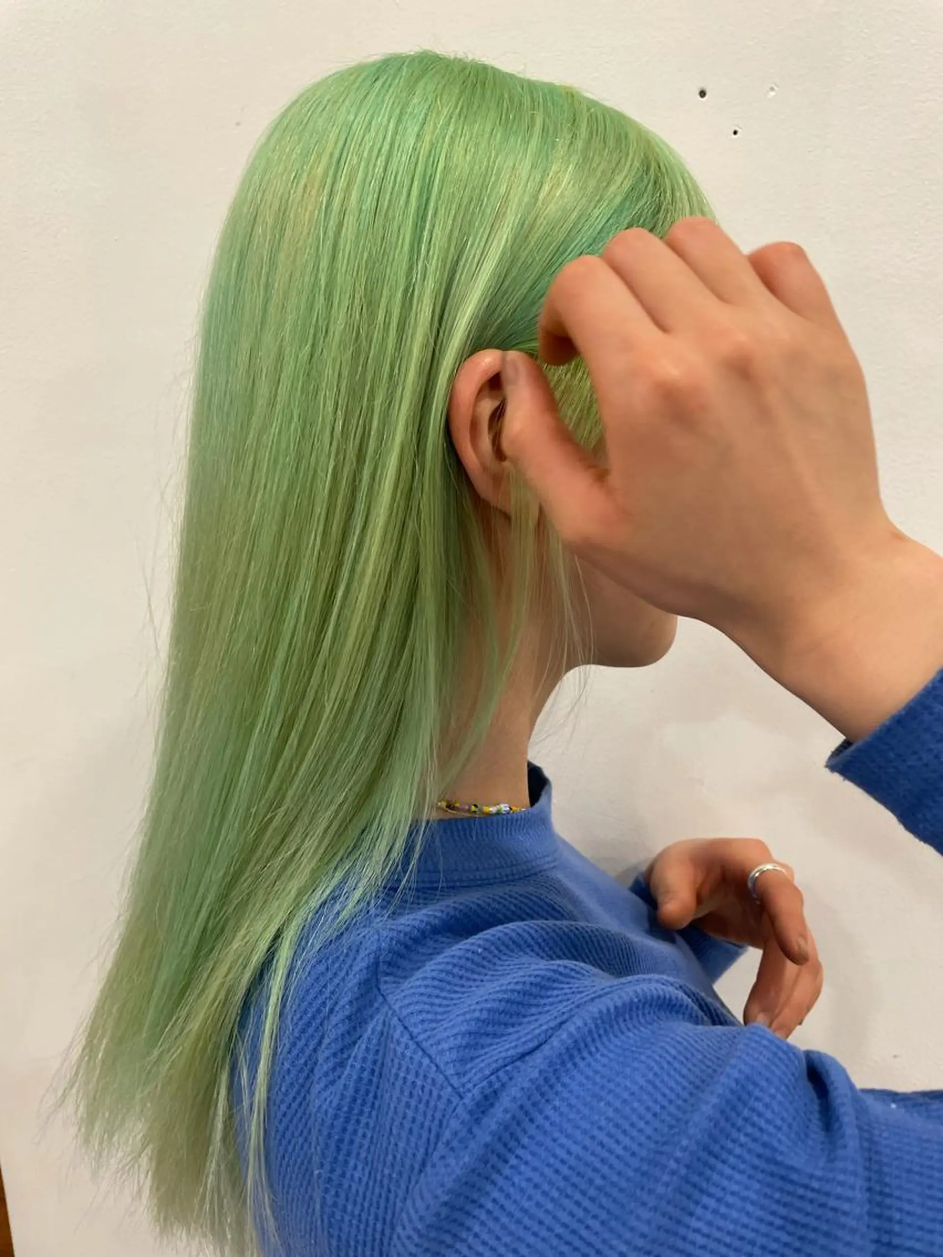 ロング カラー ブリーチ ミント ミントグリーン 吉田一輝 外国人パーマのヘアスタイル