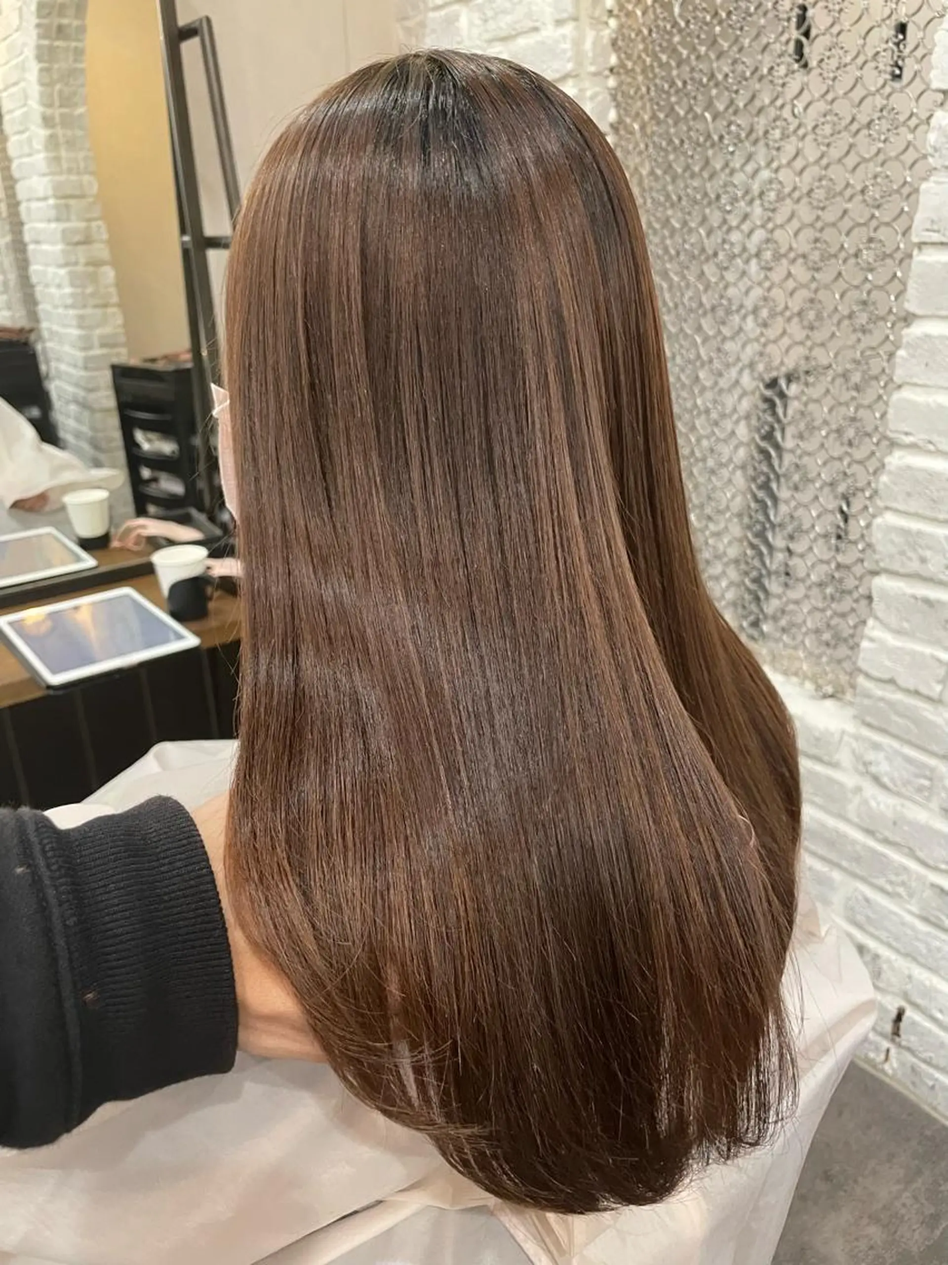 セミロング パーマ セミロングパーマ 髪質改善 ストレートパーマ レイヤー/艶カラー 🫧守利のヘアスタイル