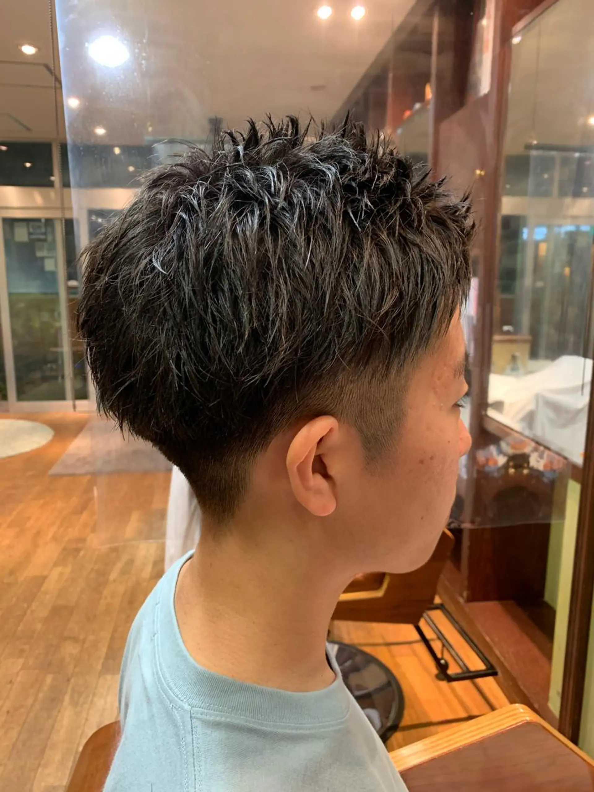 ショート メンズ アップバング Lotus hair design所属・カット特化美容師 齋藤桐のヘアスタイル