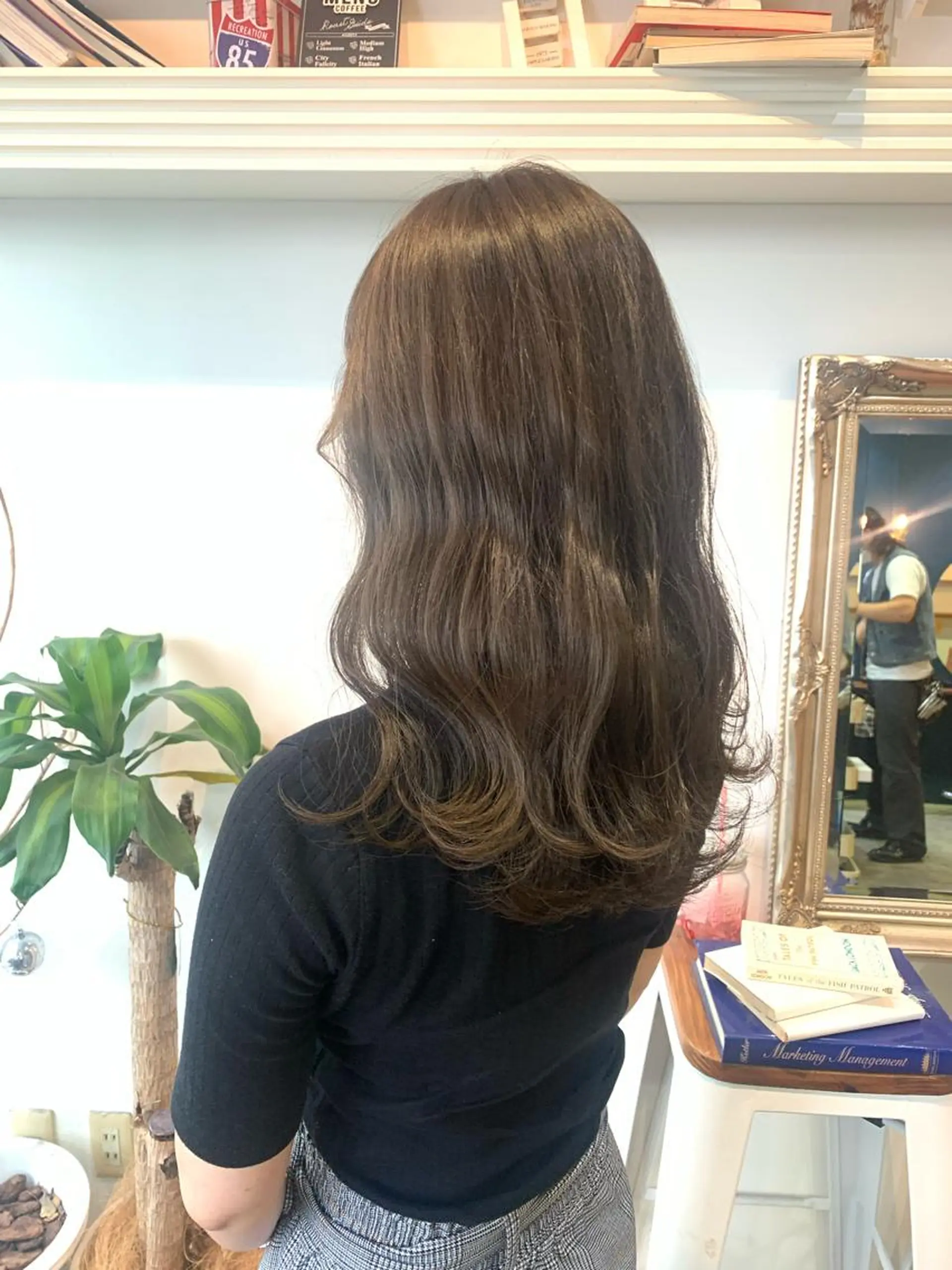 セミロング ヘアカラー トリートメント ヘッドスパ ヘアセット 山口 竣也のヘアスタイル