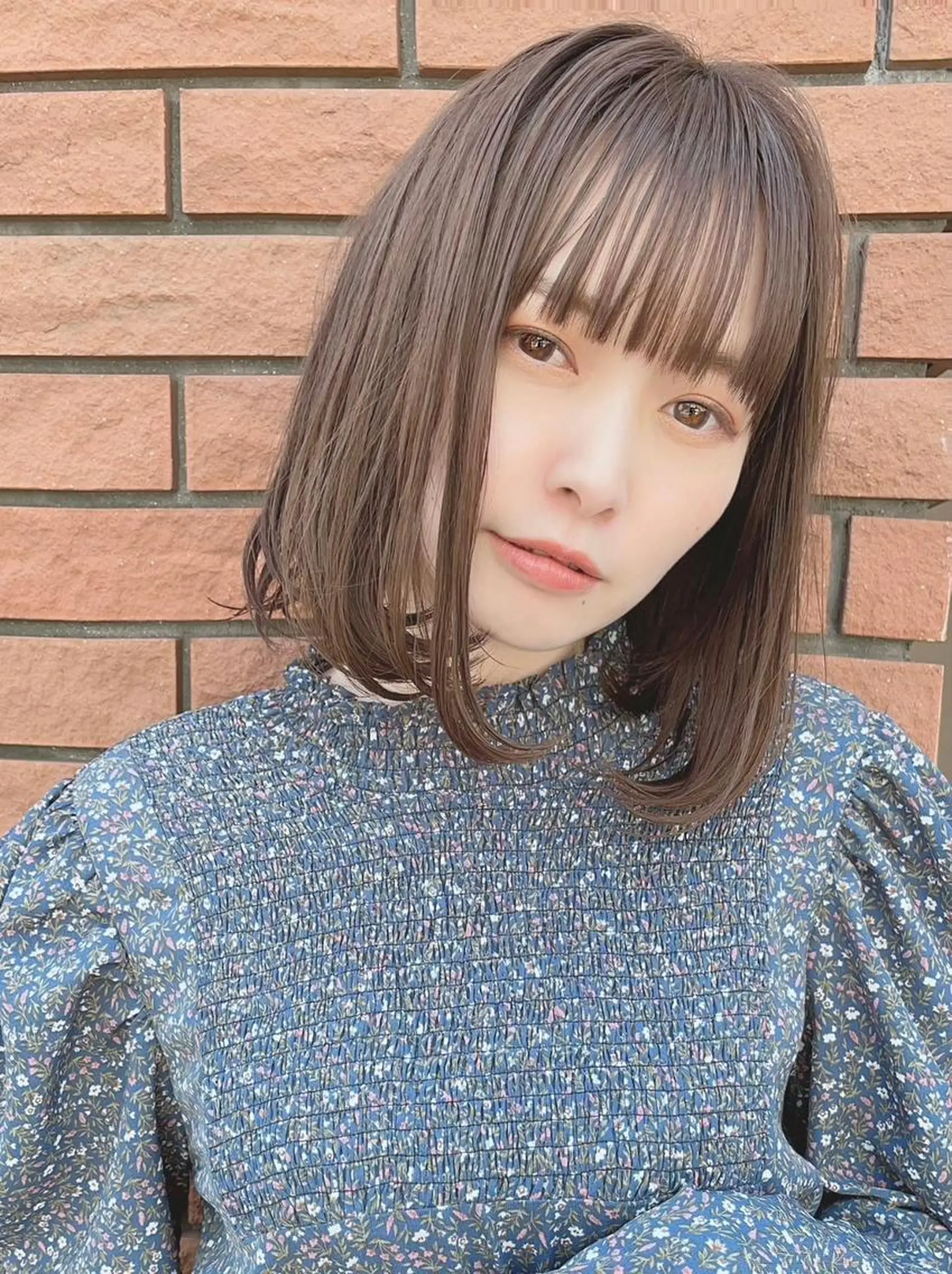 ミディアム カラー パーマ カット ヘアカラー トリートメント 公式 Ease by amble luxeのヘアスタイル
