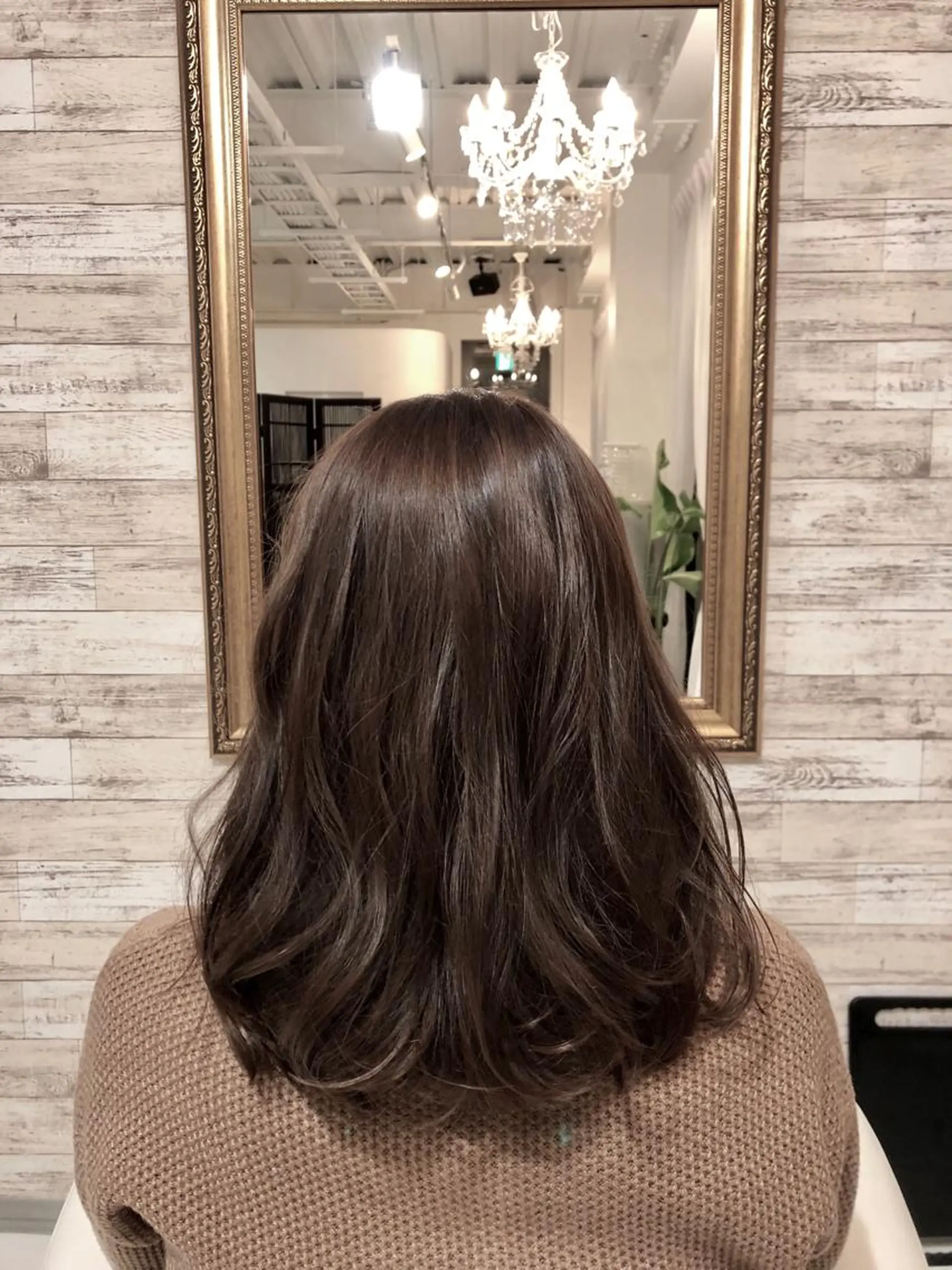 ミディアム カラー グレージュ MARDI GRAS 蘭丸のヘアスタイル