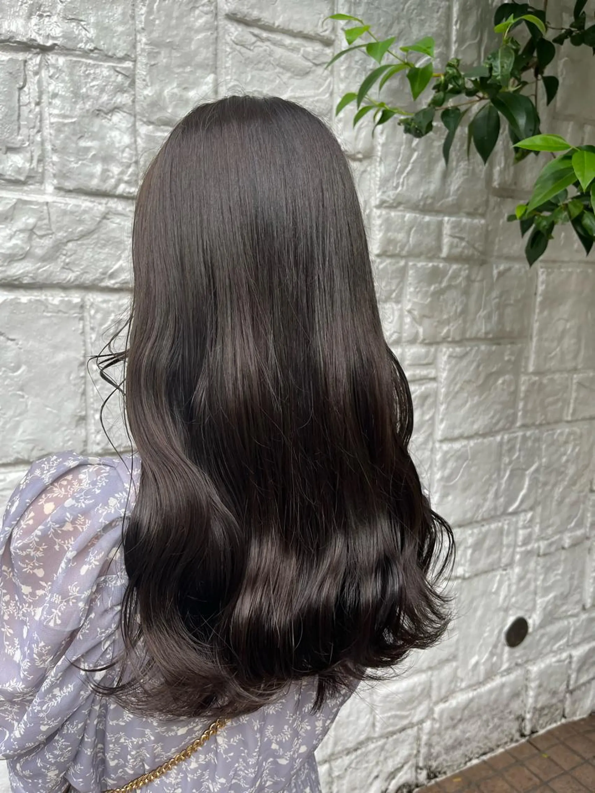 ロング カラー アッシュ アッシュブラウン ブラウンカラー ショコラブラウン ラベンダーカラー ヘアカラー トリートメント ヘッドスパ ヘアセット カジュアルを女っぽく 𝗮𝘆𝗮𝗰𝗼のヘアスタイル