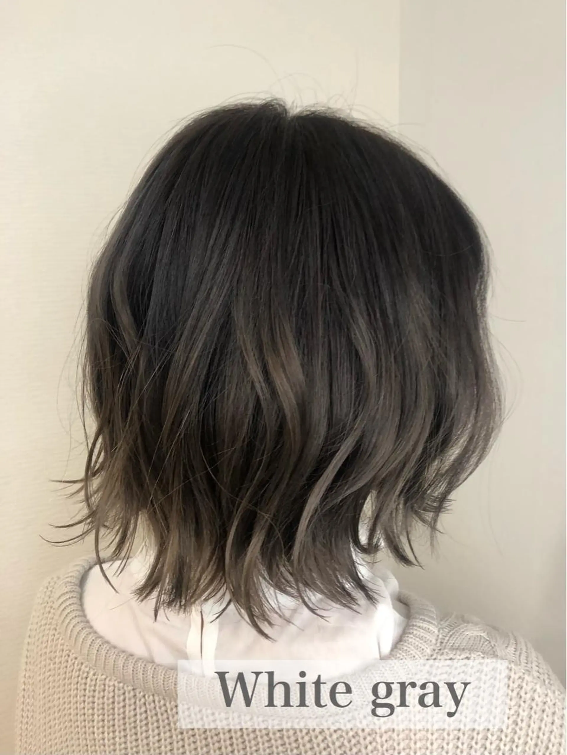 ショート アッシュ ボブ レイヤーカット ショートヘア ヘアカラー 🤍中野 レオ🤍のヘアスタイル