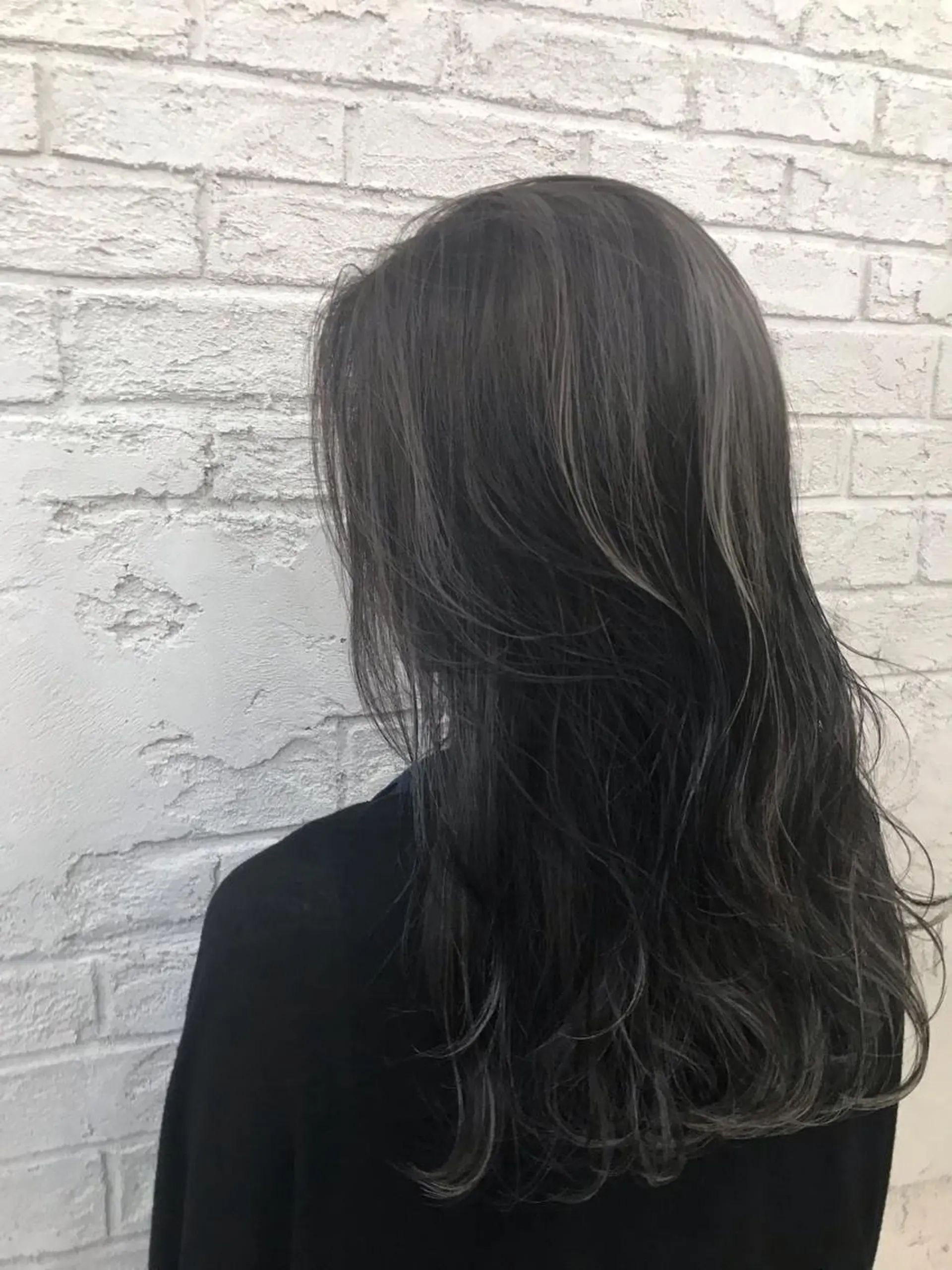 セミロング アッシュ ハイライト ヘアカラー 🇺🇸ハイライト特 化美容師🇺🇸漆沢のヘアスタイル