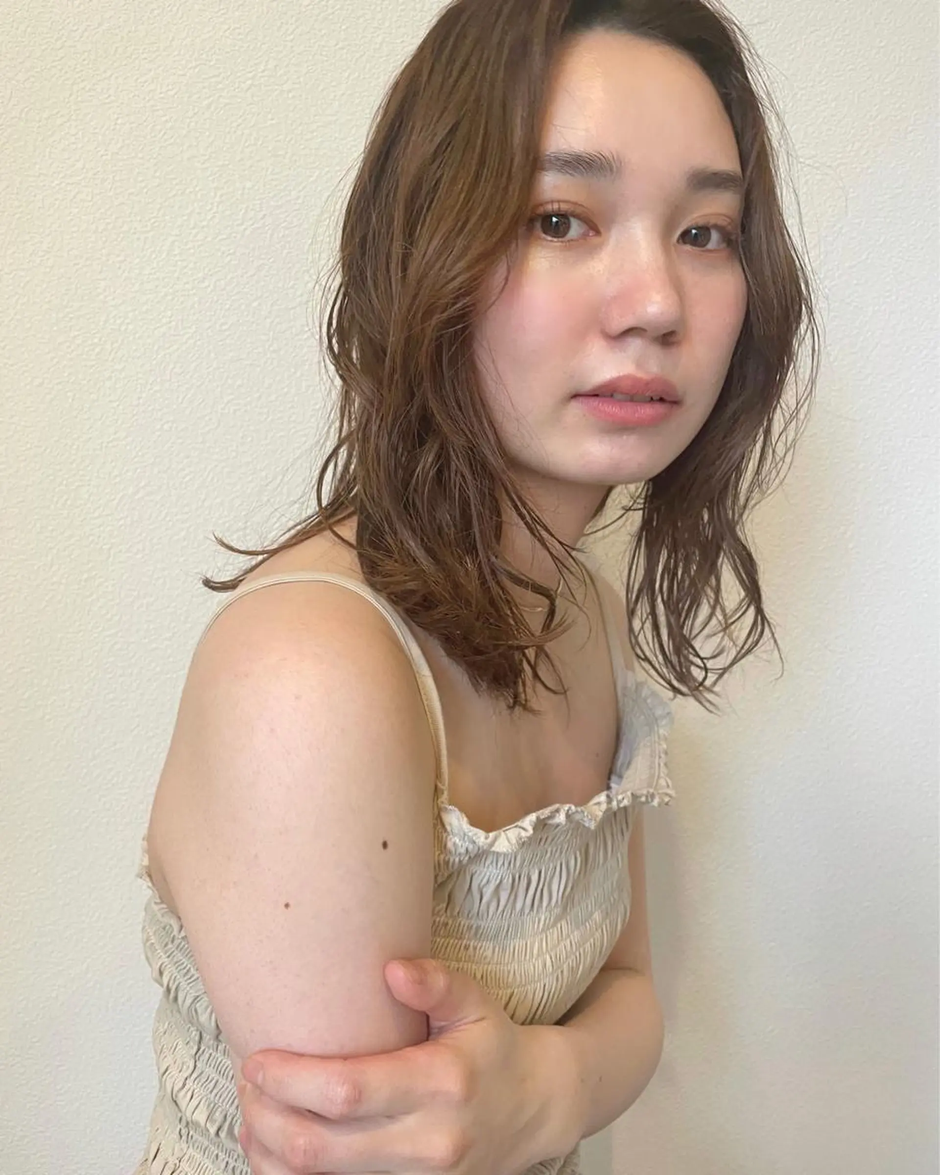 ミディアム 🩰オリーブ/ ベージュ松本咲花🩰のヘアスタイル