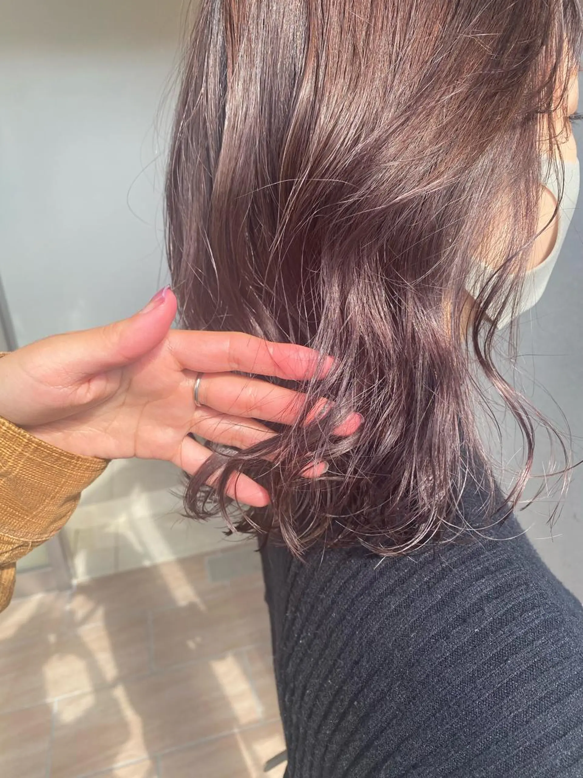 ミディアム パープルカラー ma naのヘアスタイル