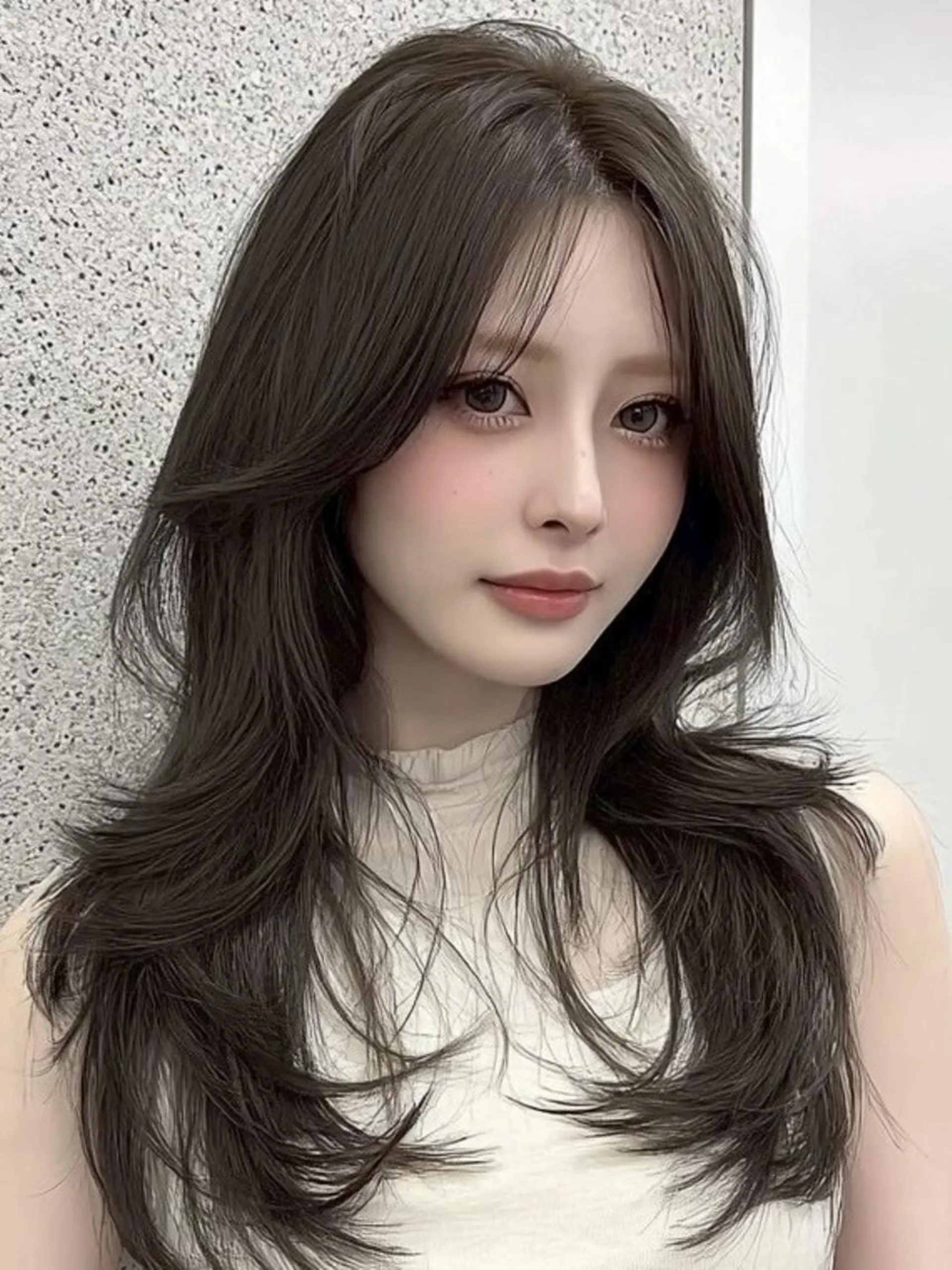 ミディアム カラー ブリーチ ケアブリーチ ダブルカラー 顔周りカット 韓国風ヘア eve🐰束間まつ毛 /透明感カラーのヘアスタイル