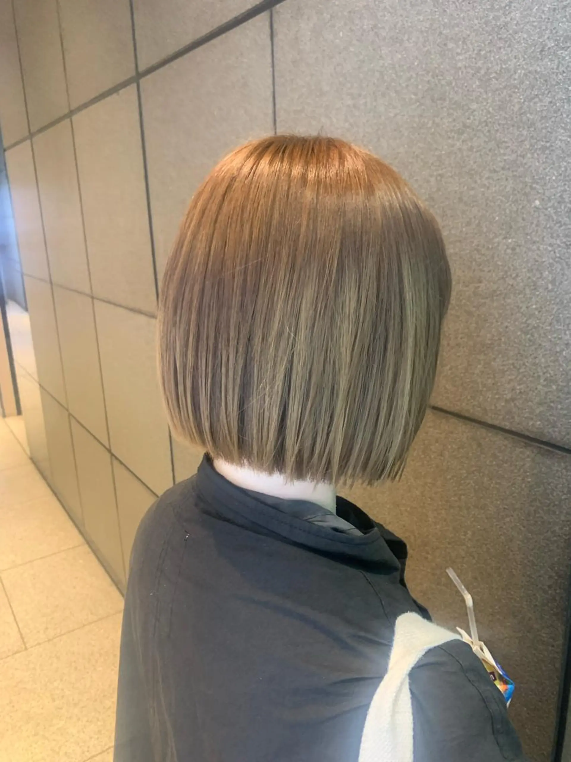 ショート カラー SALOWIN    銀座RAY 2所属・yamashika honokaのヘアスタイル